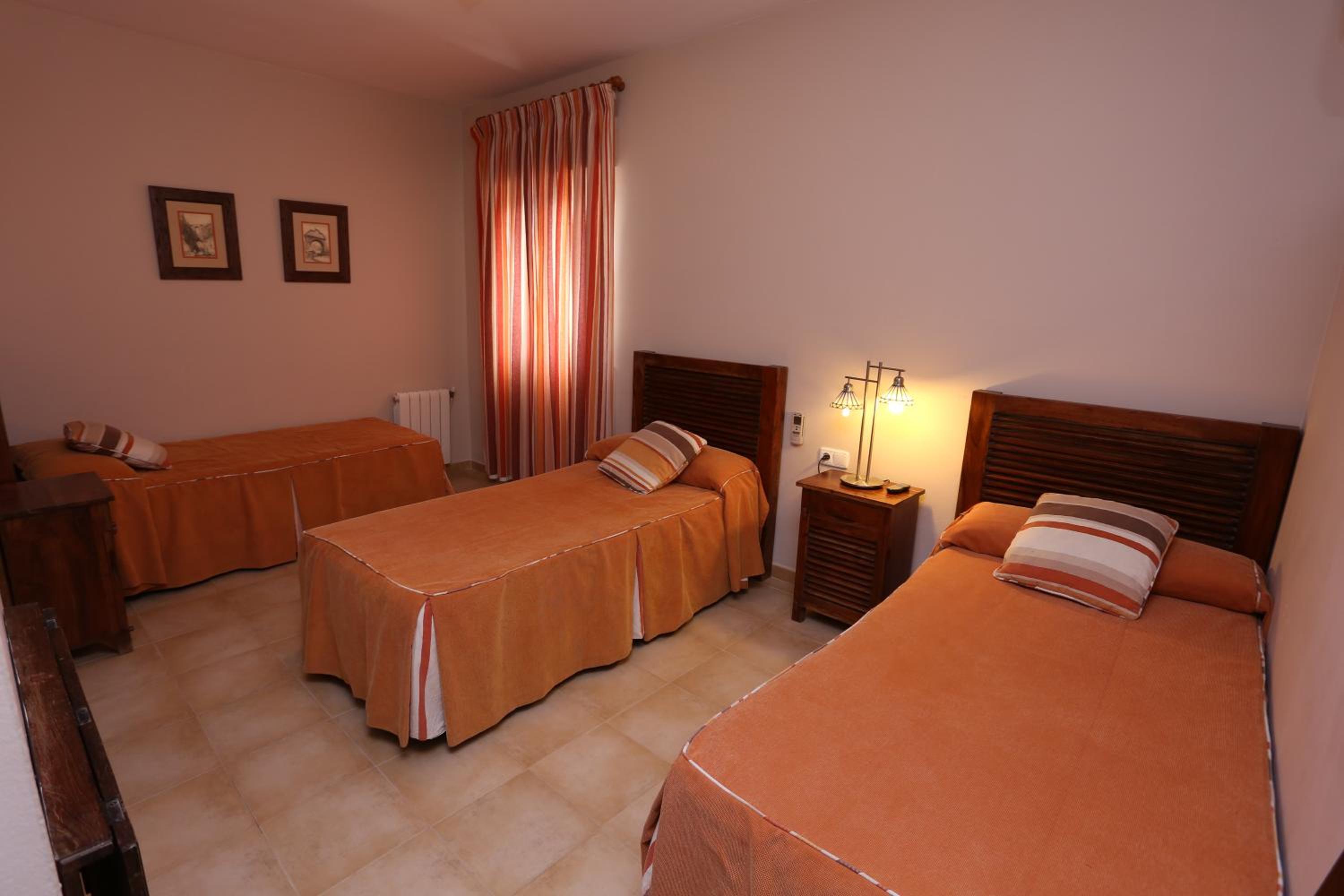 Triple Room - Photo 2