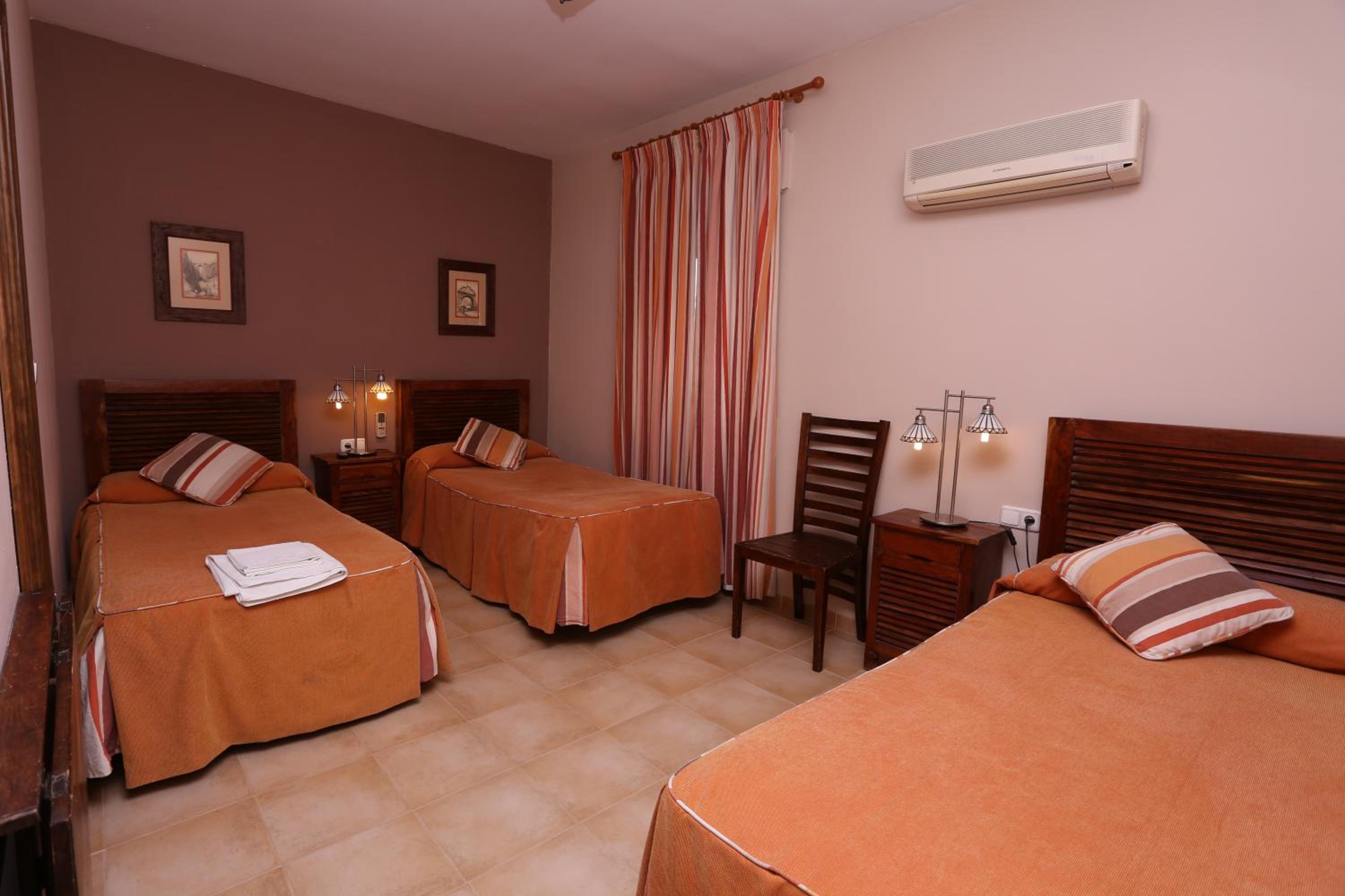 Triple Room - Photo 1