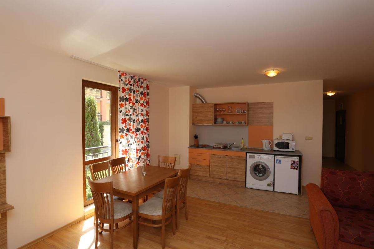One-Bedroom Apartment with Balcony - Photo 7