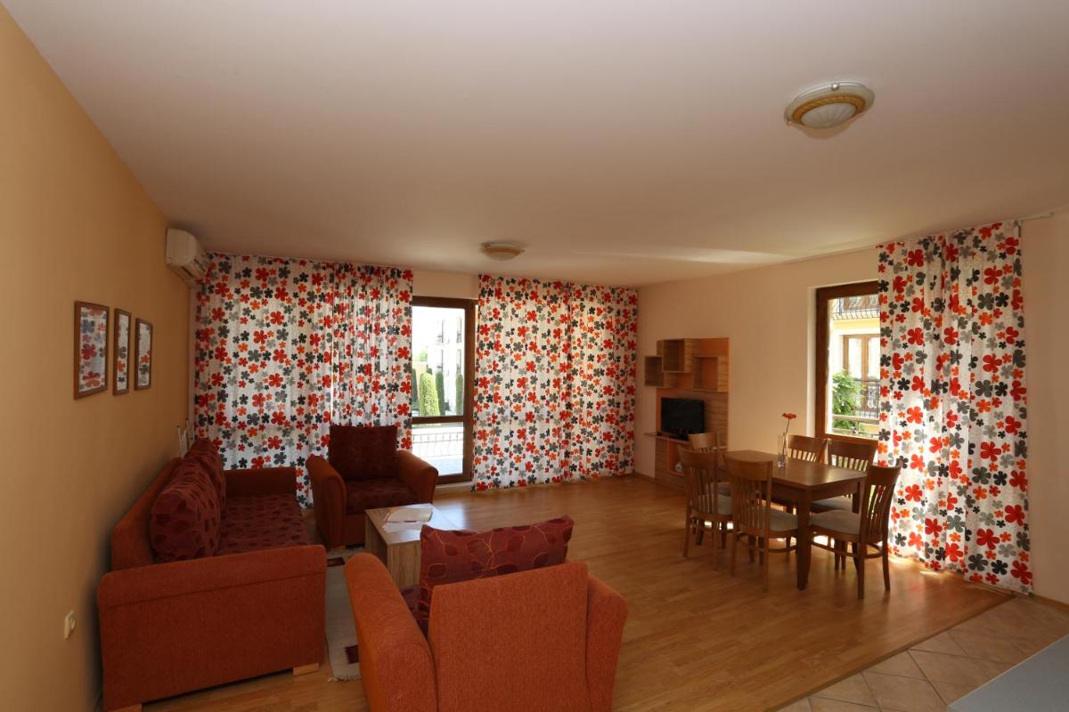 One-Bedroom Apartment with Balcony - Photo 2
