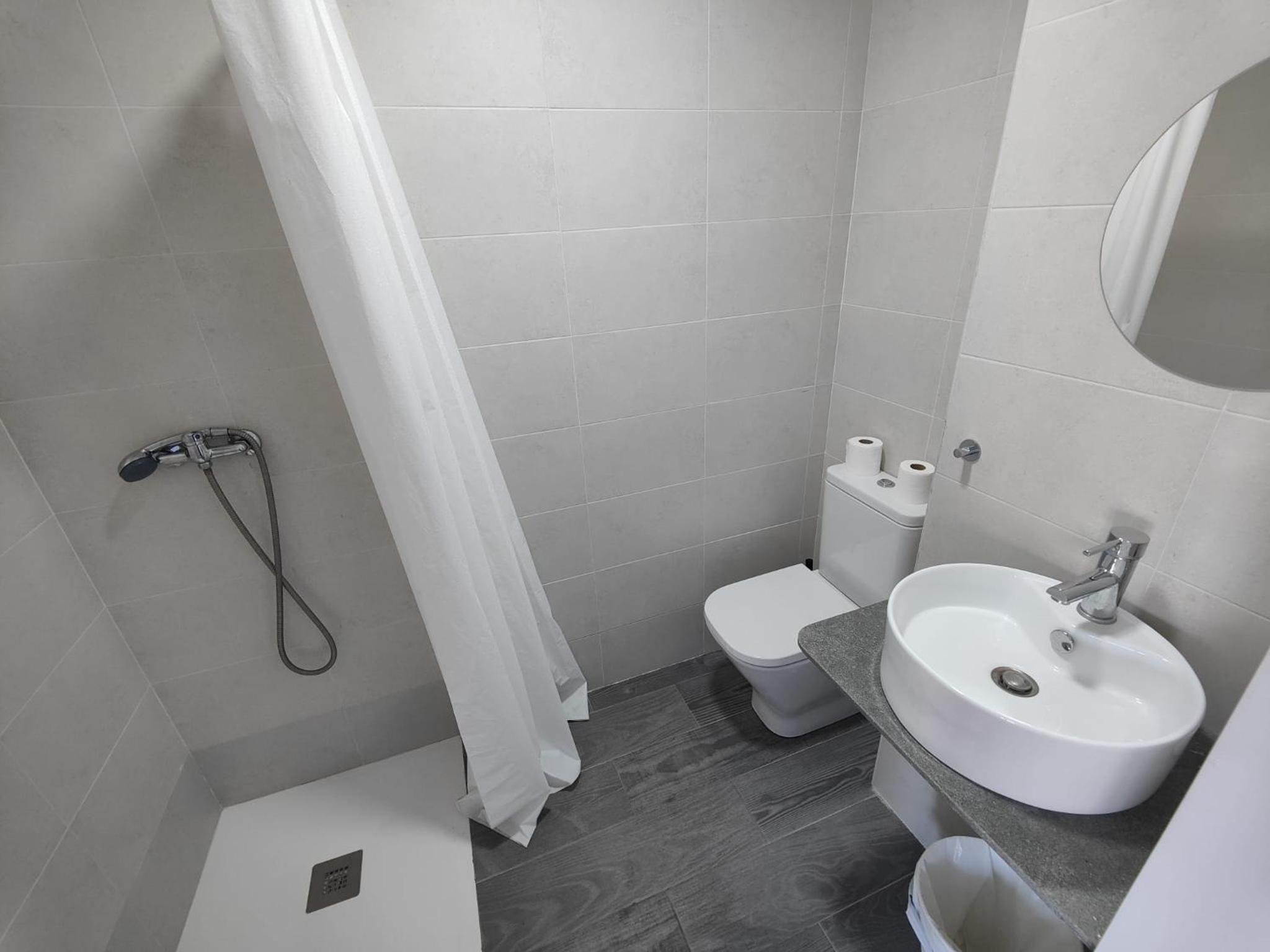 Double Room with Private Bathroom photo 2