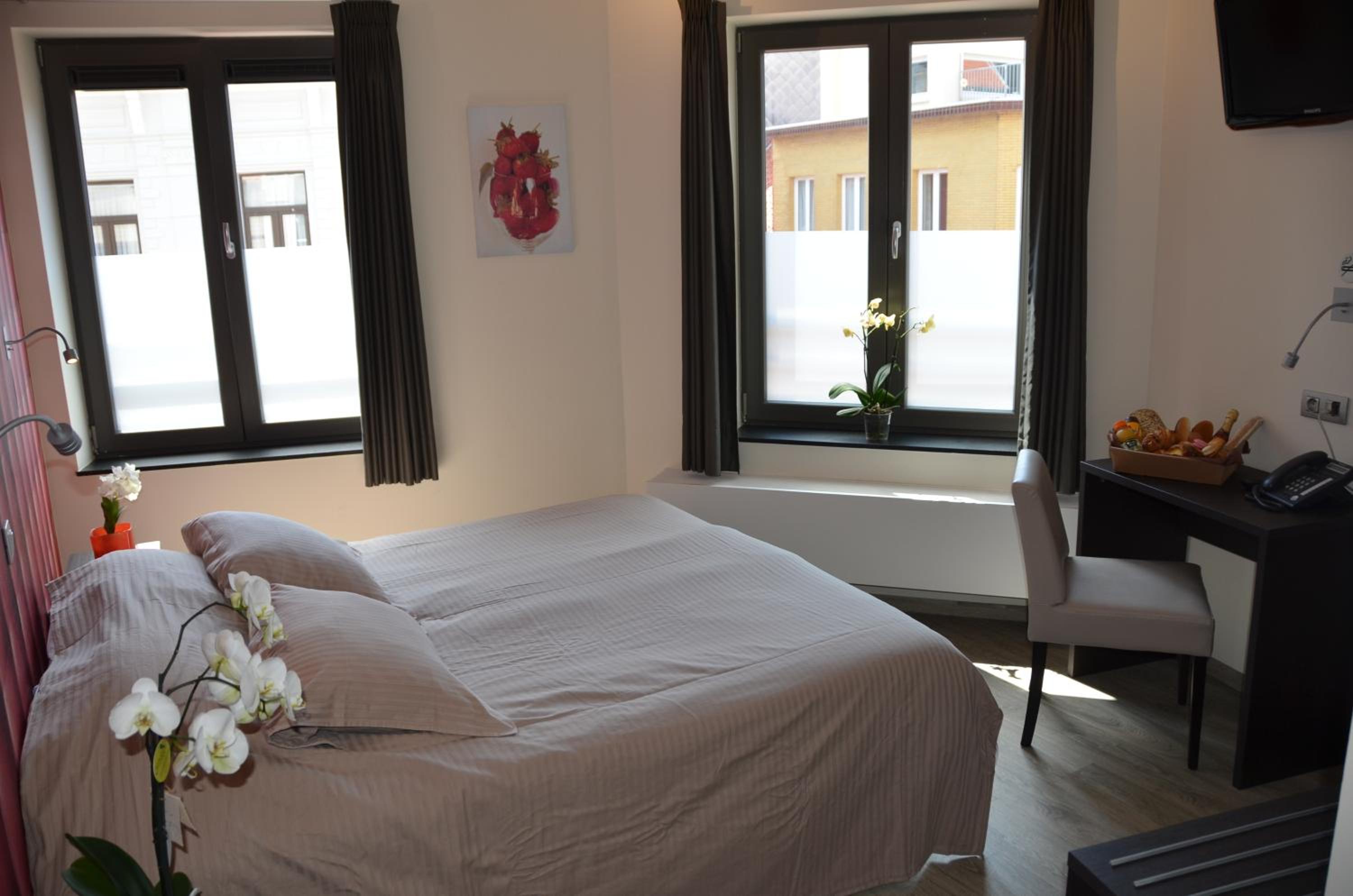 Double Room with Private Bathroom photo 1