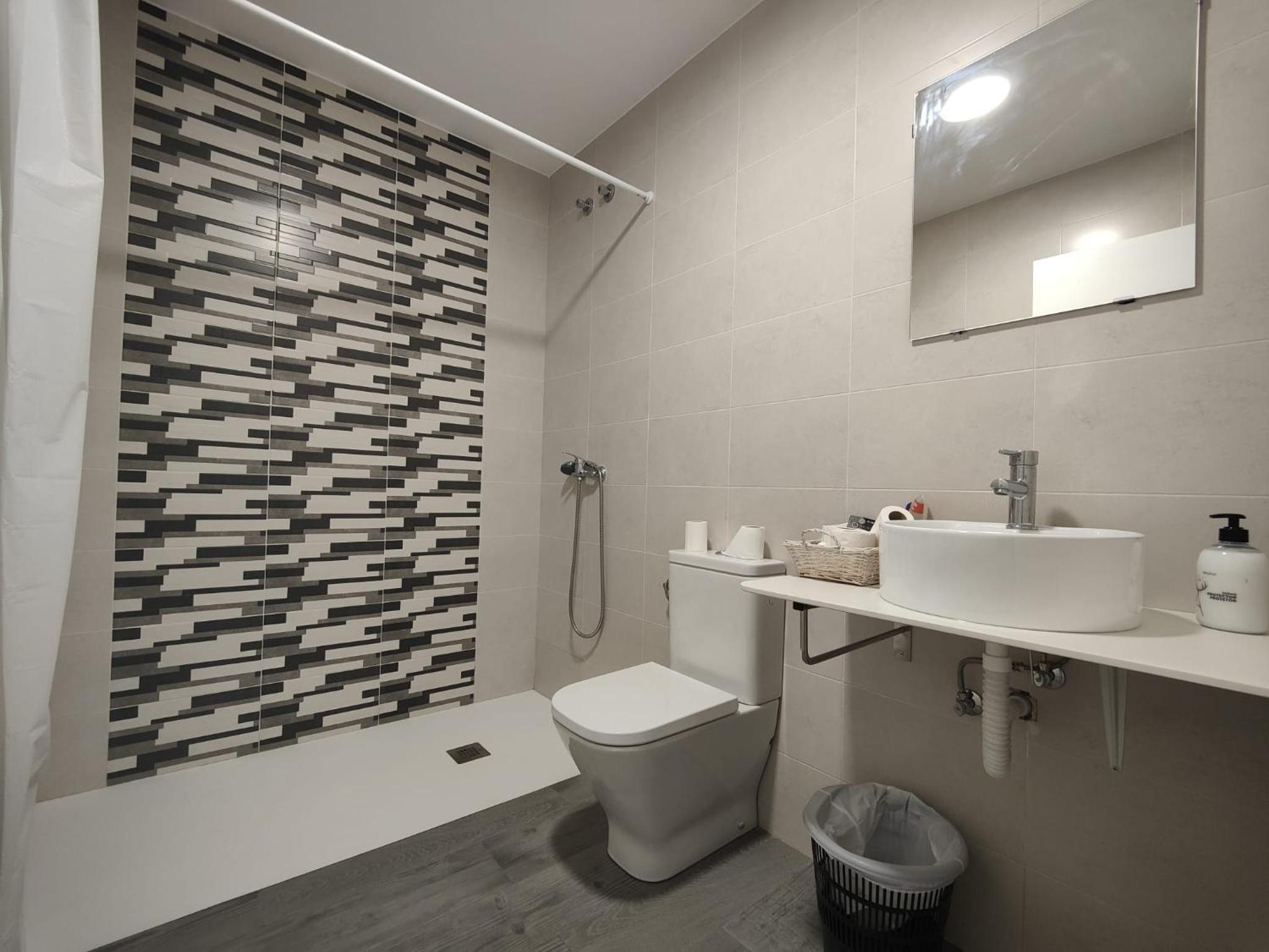 Double Room with Shared Bathroom photo 3