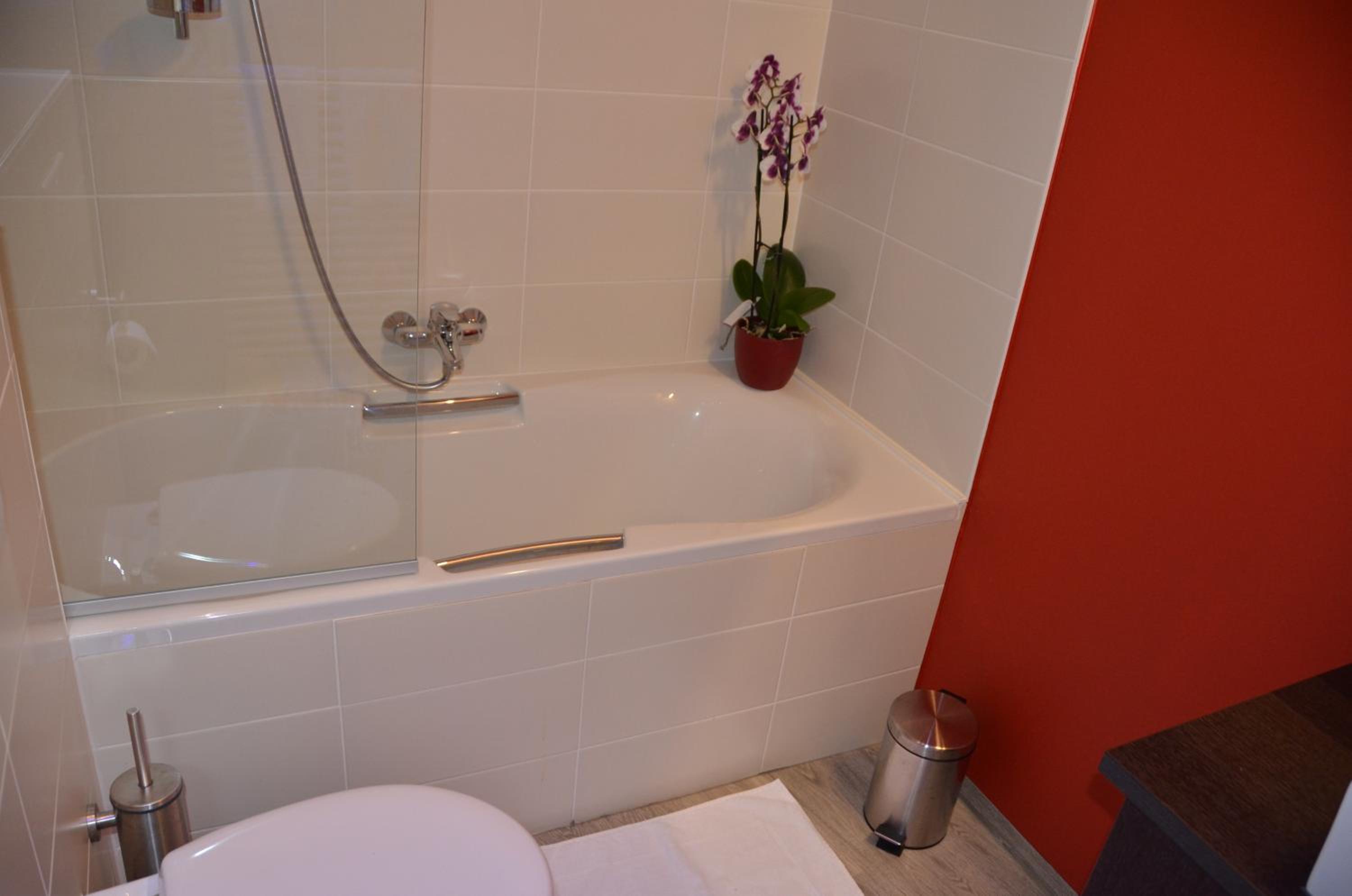 Family Room with Bath photo 3