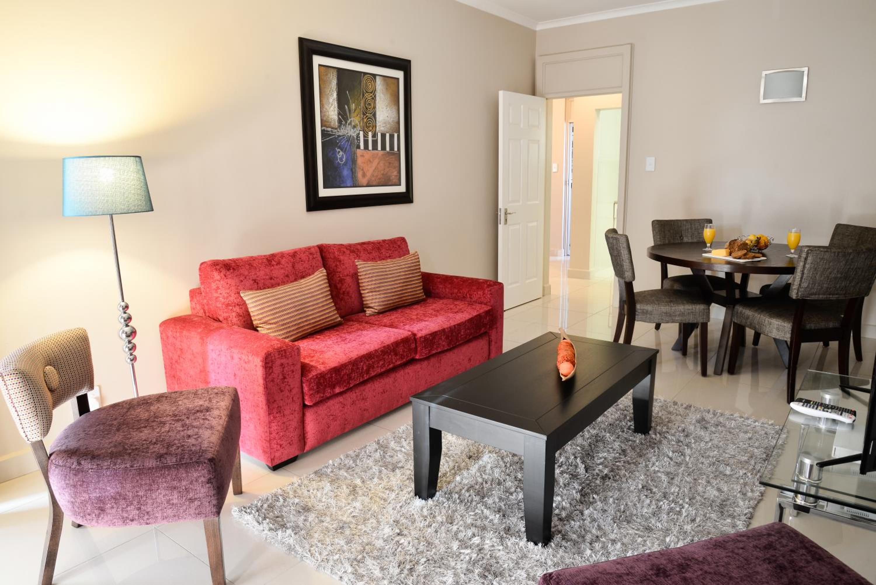 Apartment photo 2