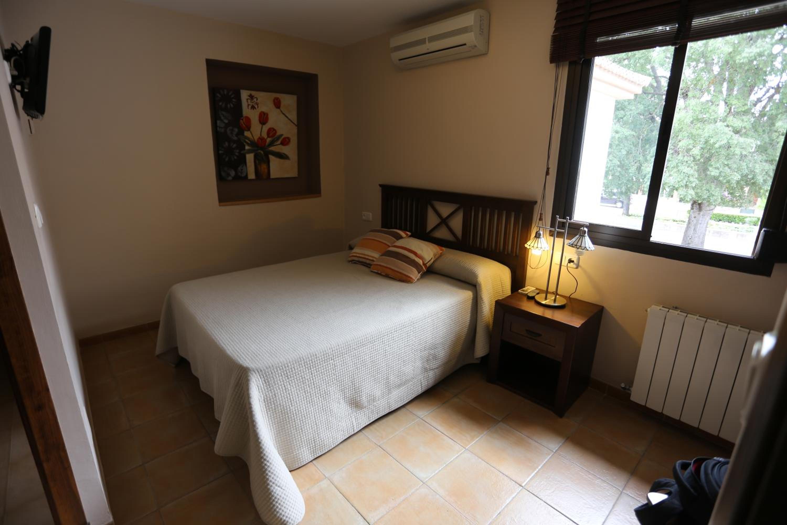 Double Room - Photo 5