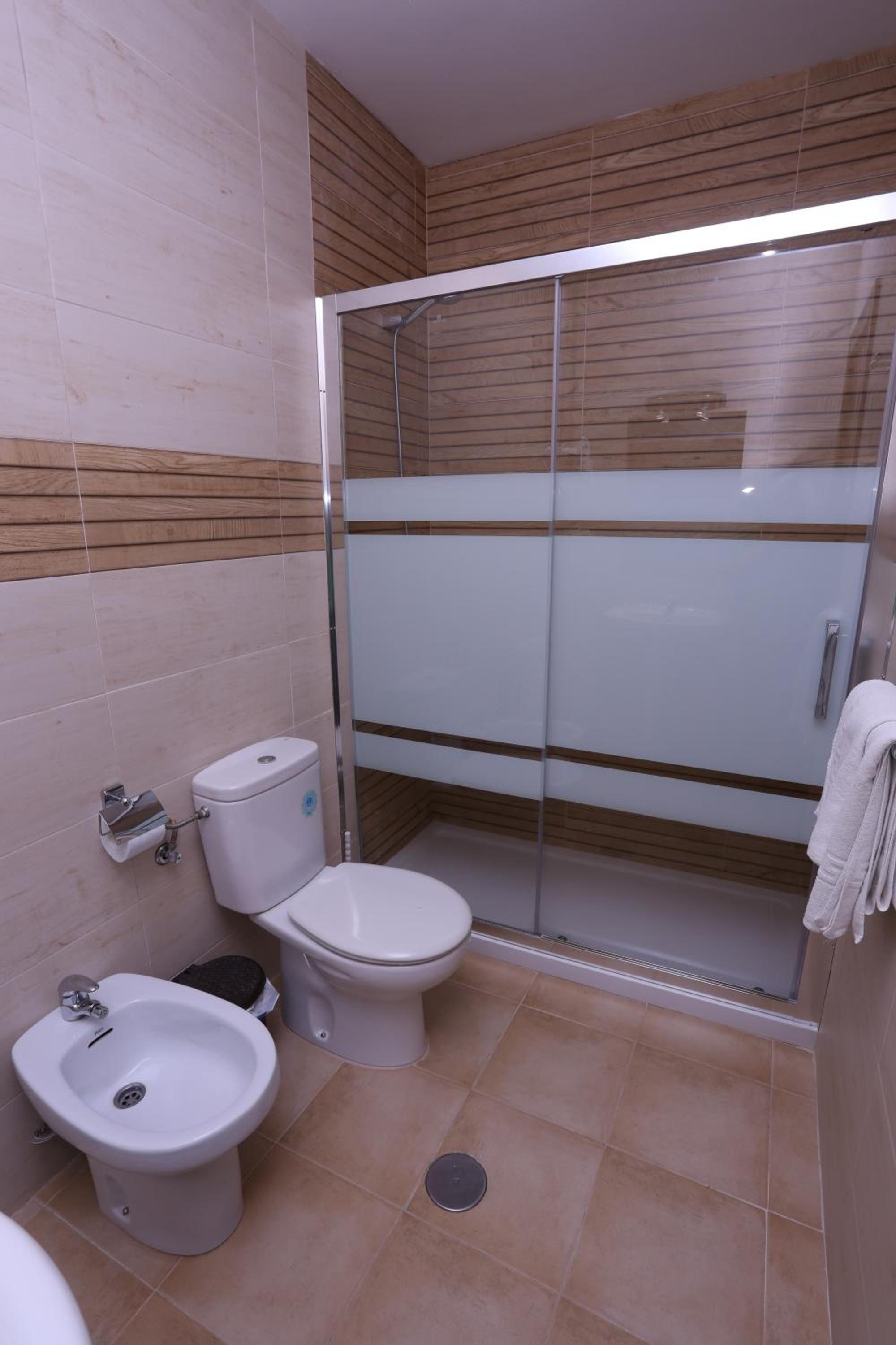 Double Room - Photo 10