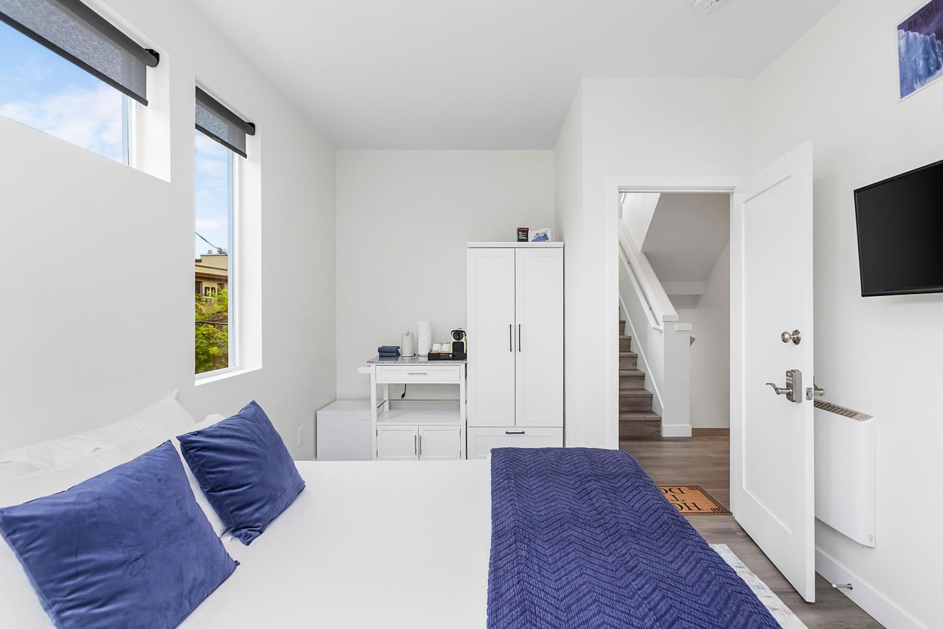 Double Room - Photo 9