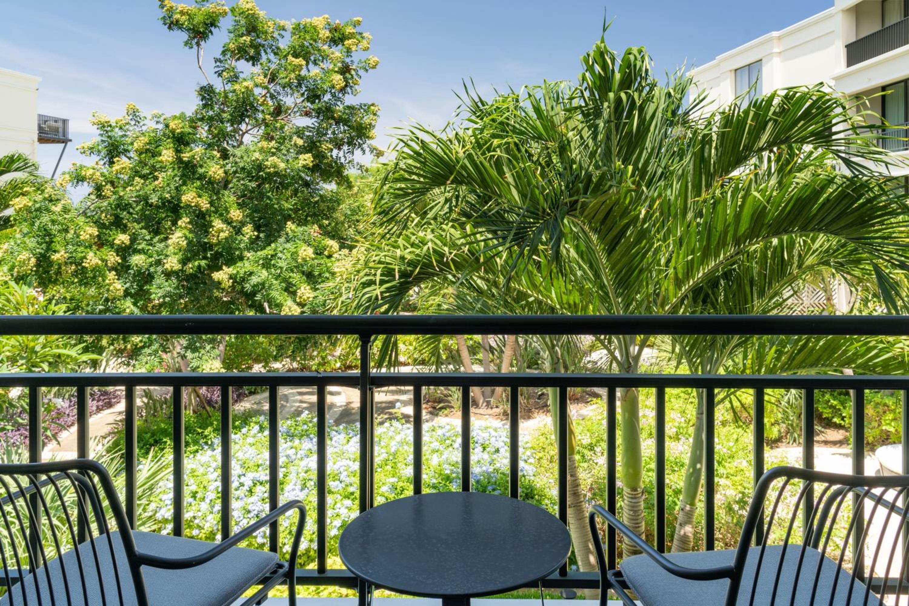 Guest room, 2 Queen, Garden view, Balcony - Photo 2