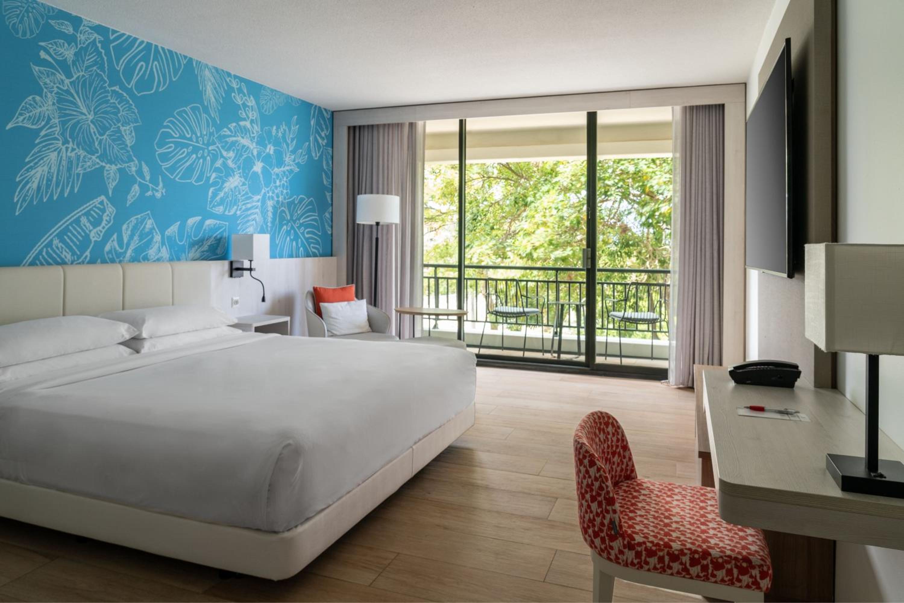 Limited View, King Bed - Photo 1