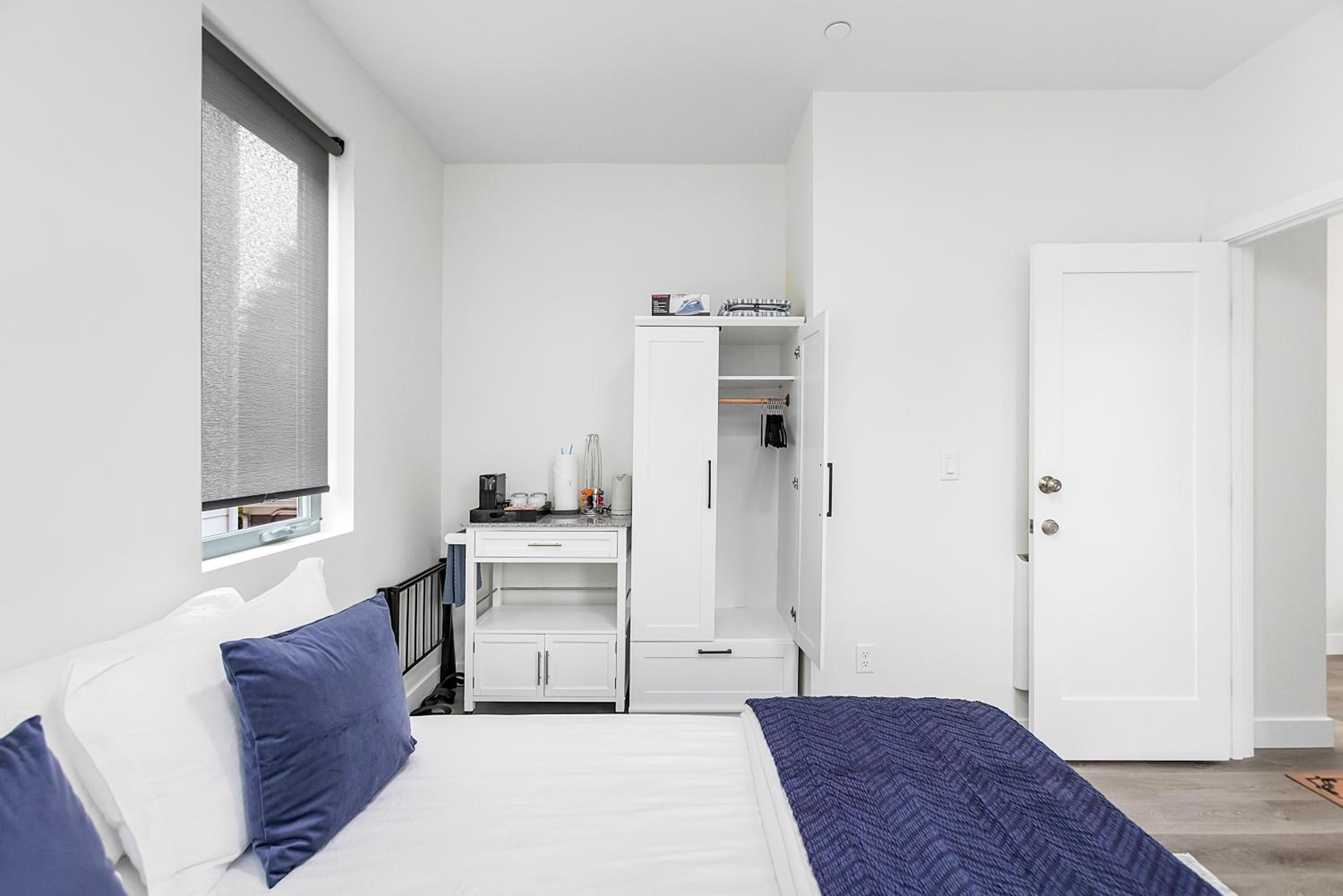 Double Room - Photo 2