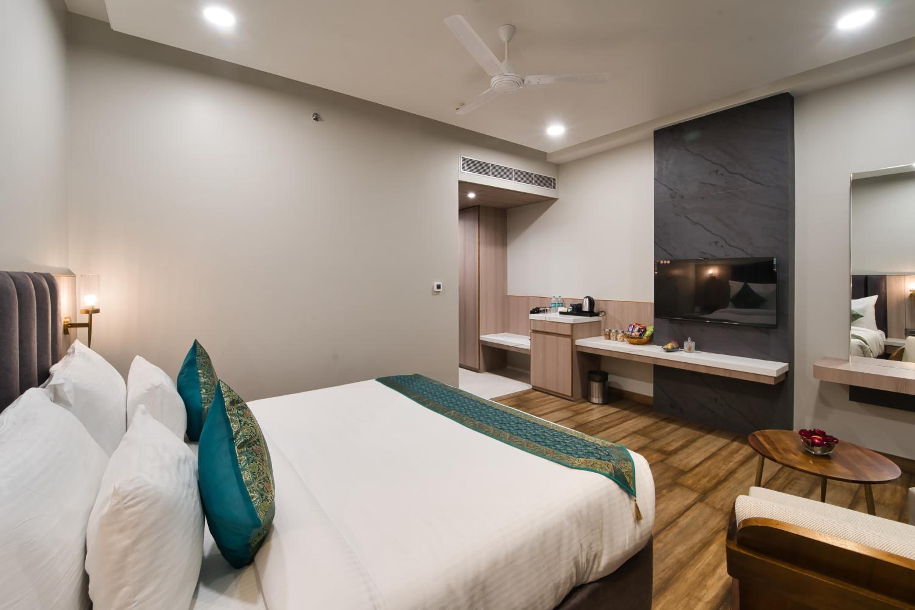 Premier Room - Photo 1