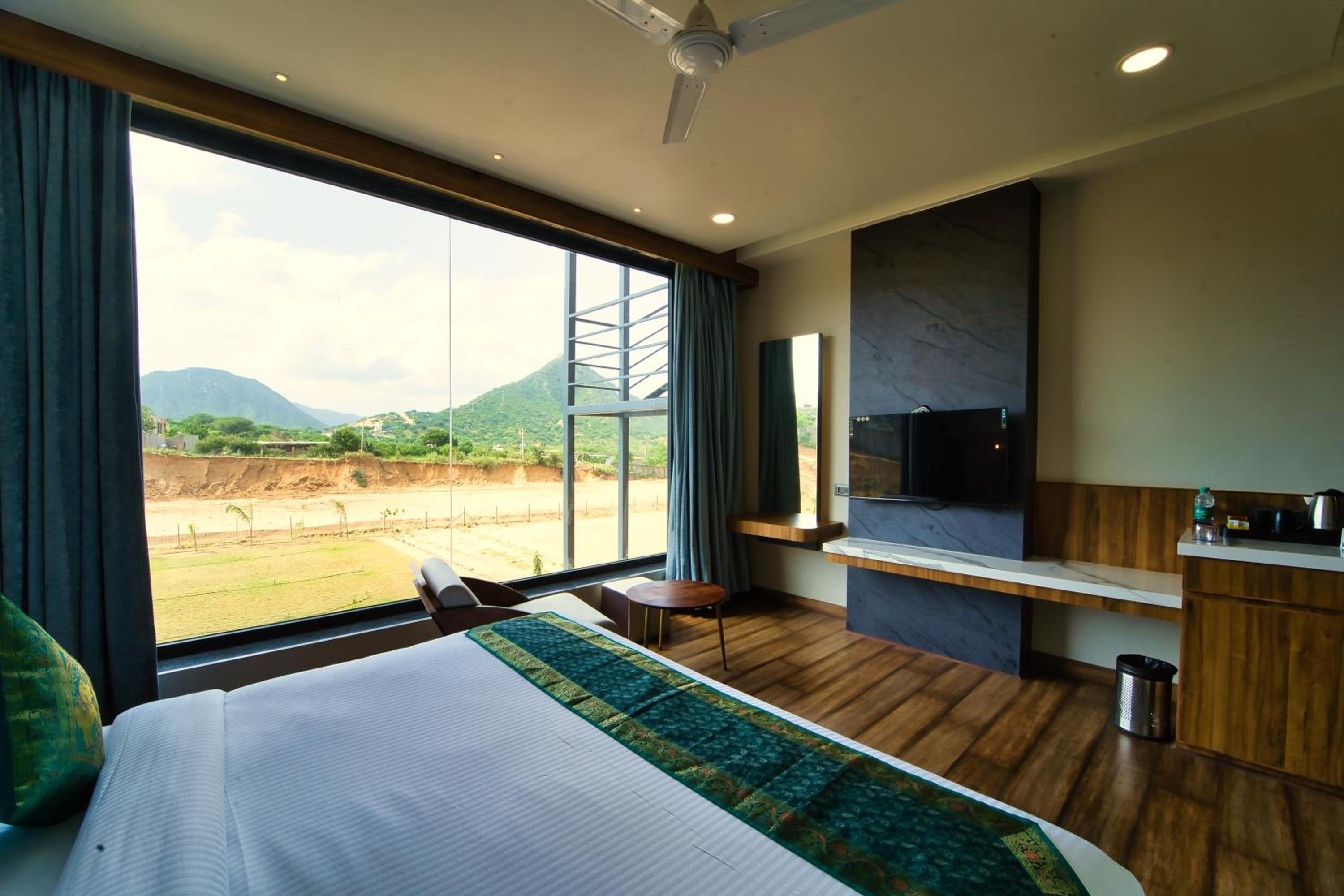 Premier Room - Photo 6