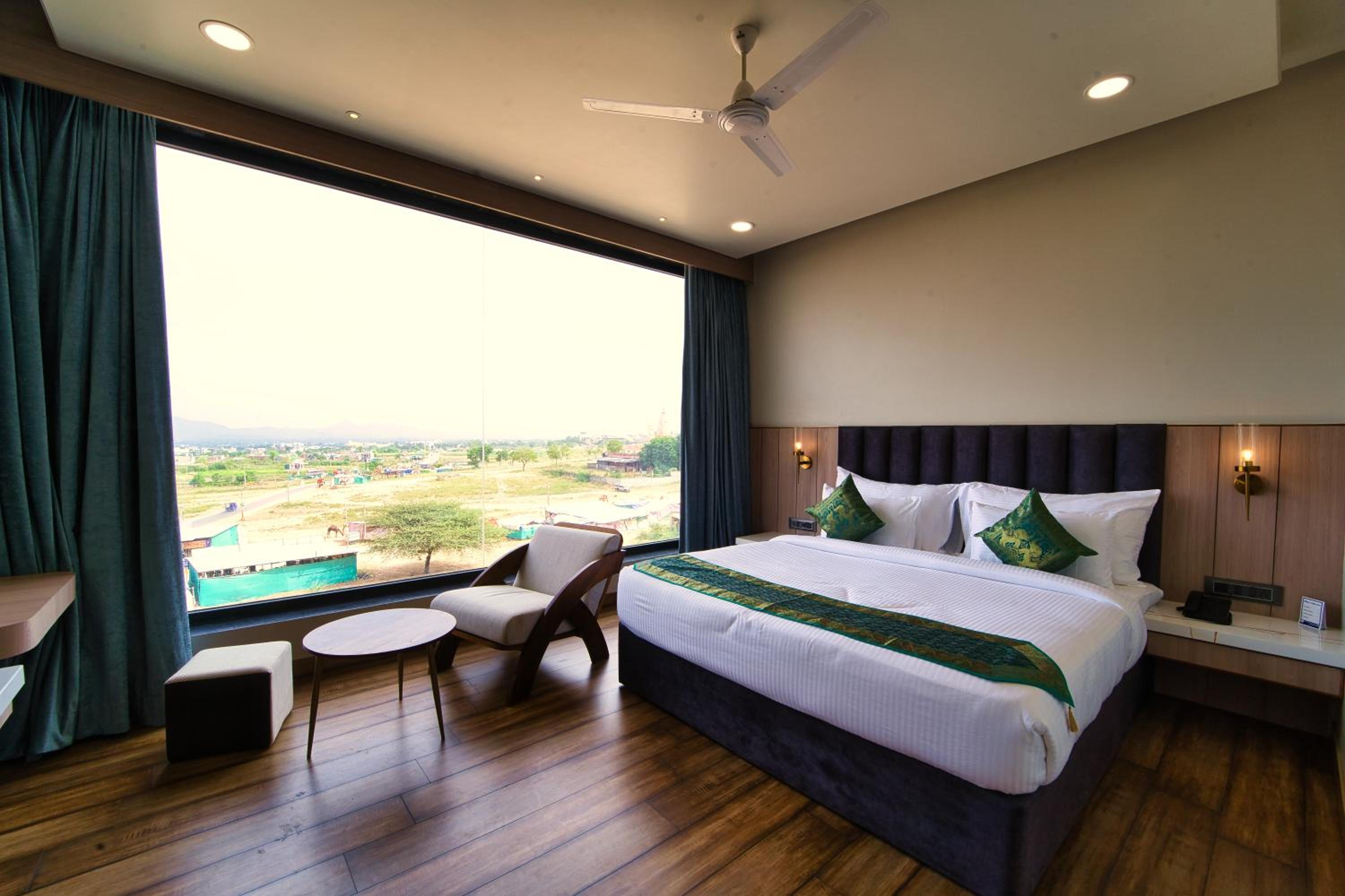 Premier Room - Photo 7