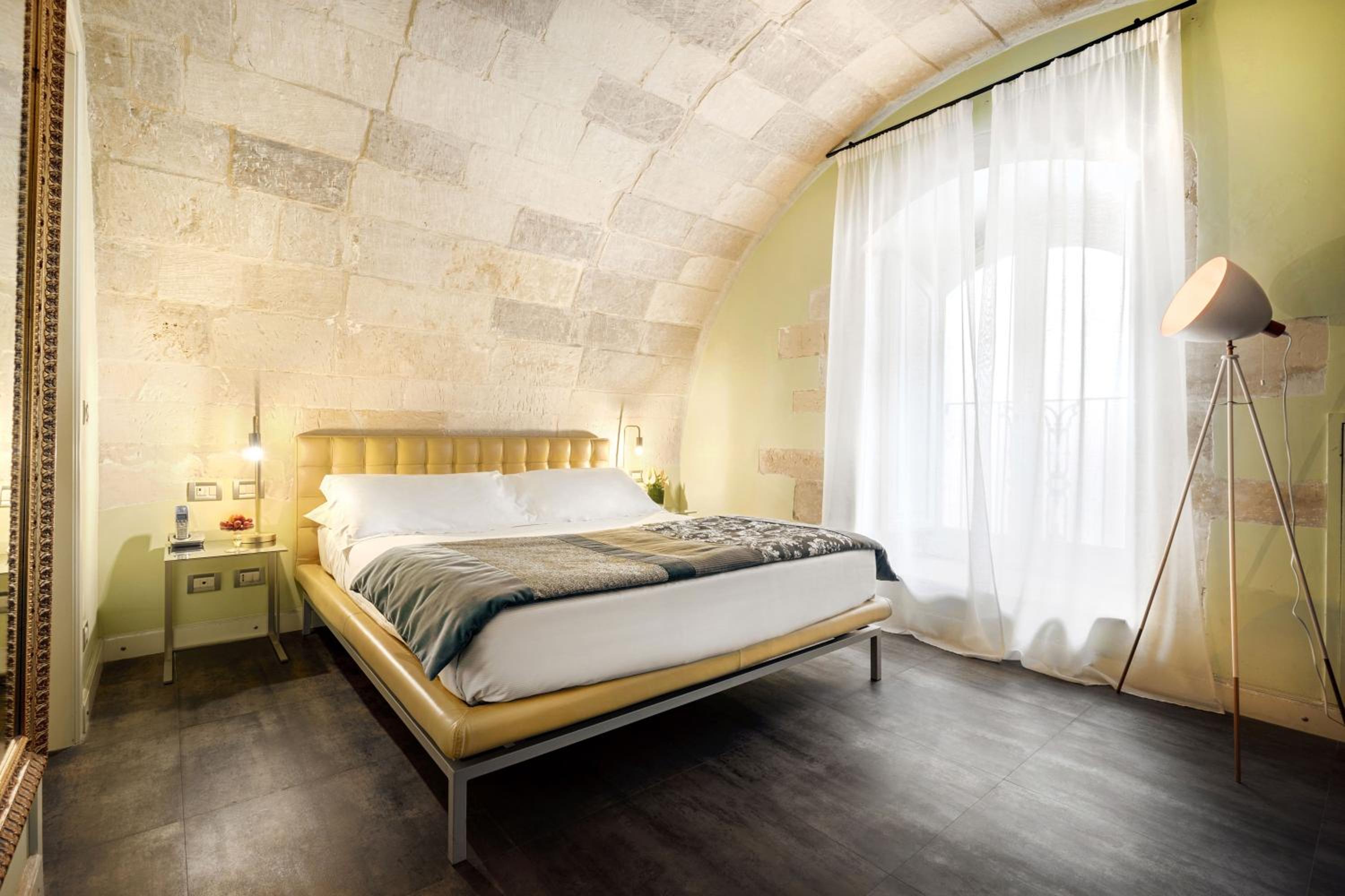 Classic Double Room - Photo 7