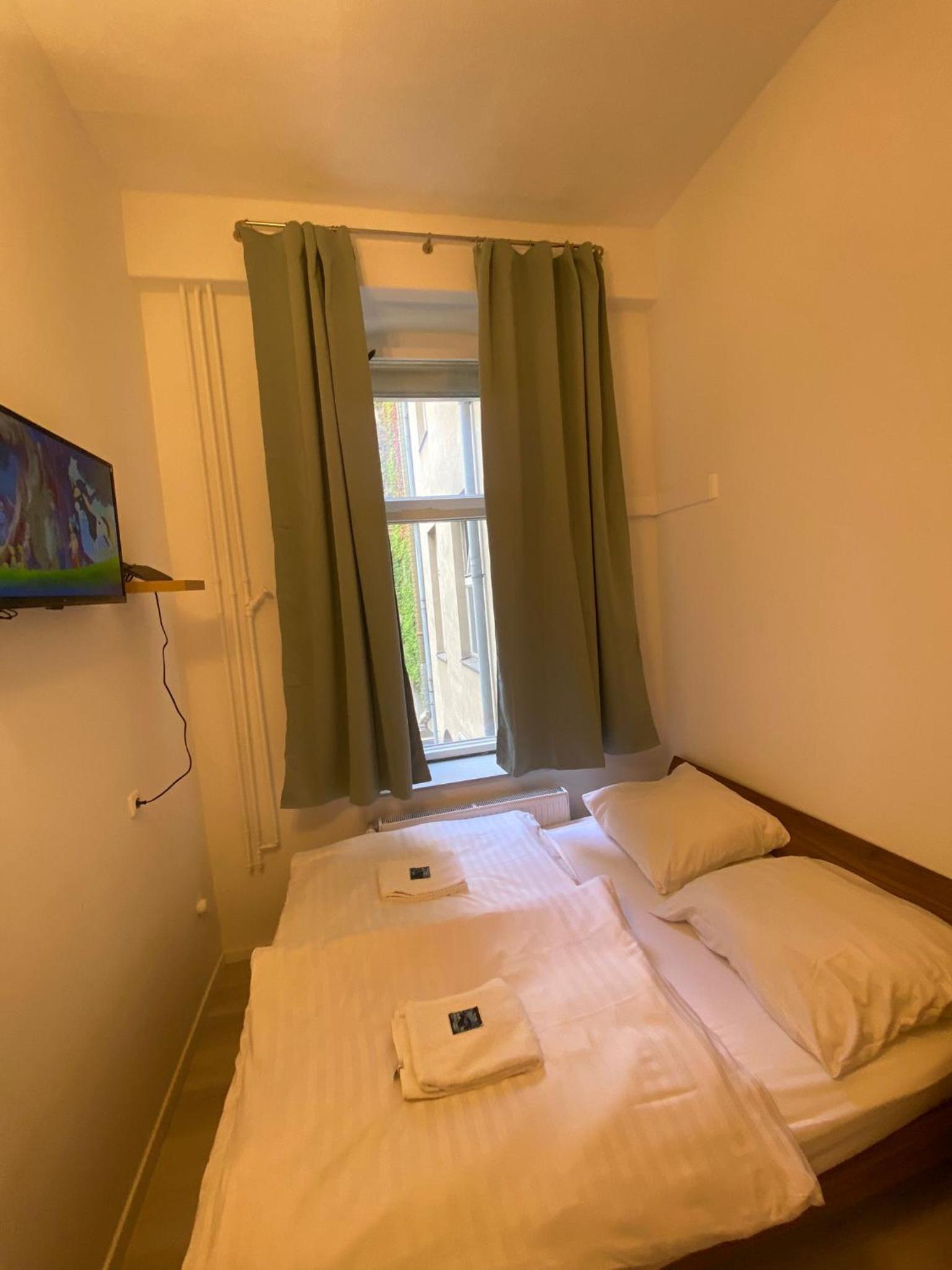 Double Room with Private Bathroom photo 3