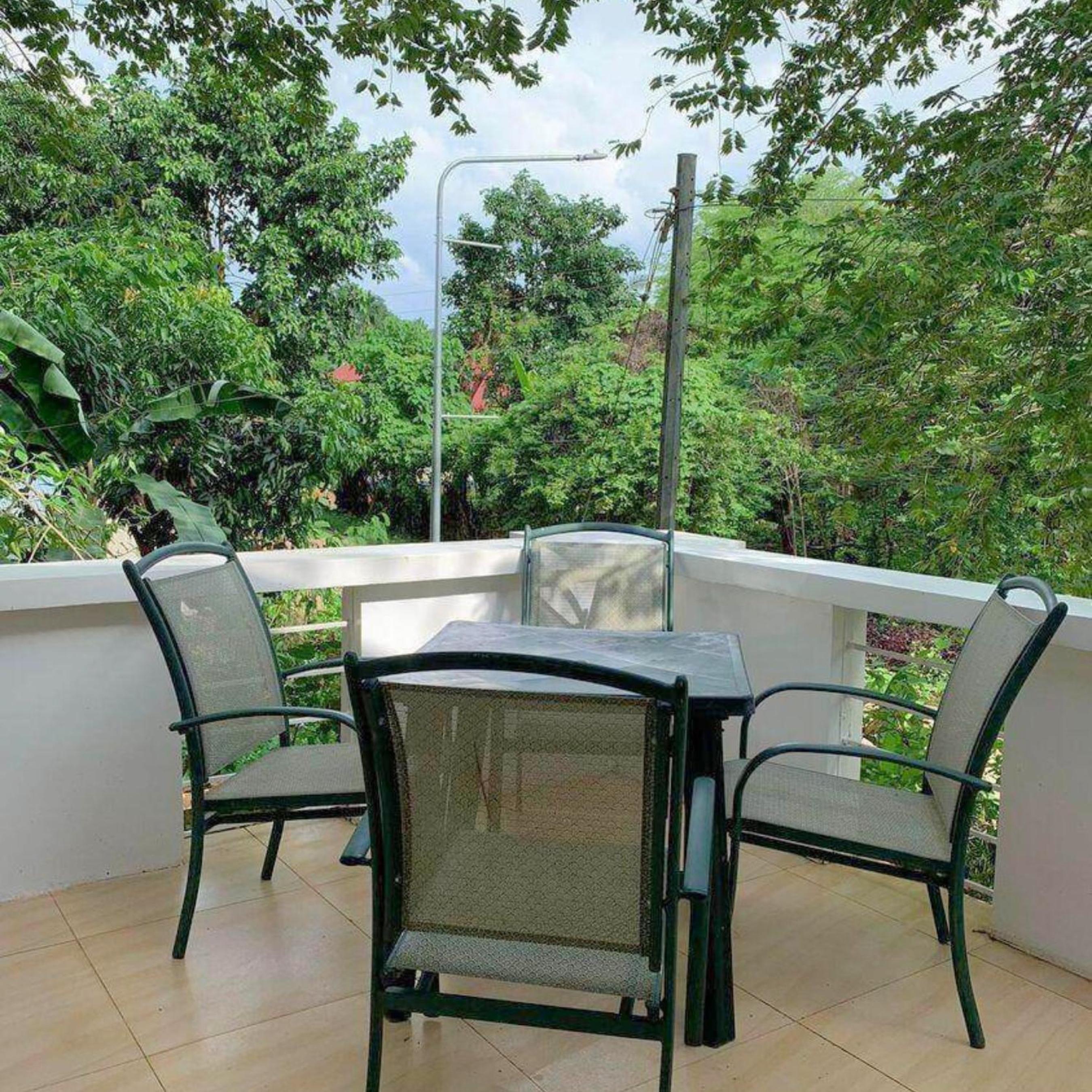 Family Room with Terrace - Photo 2