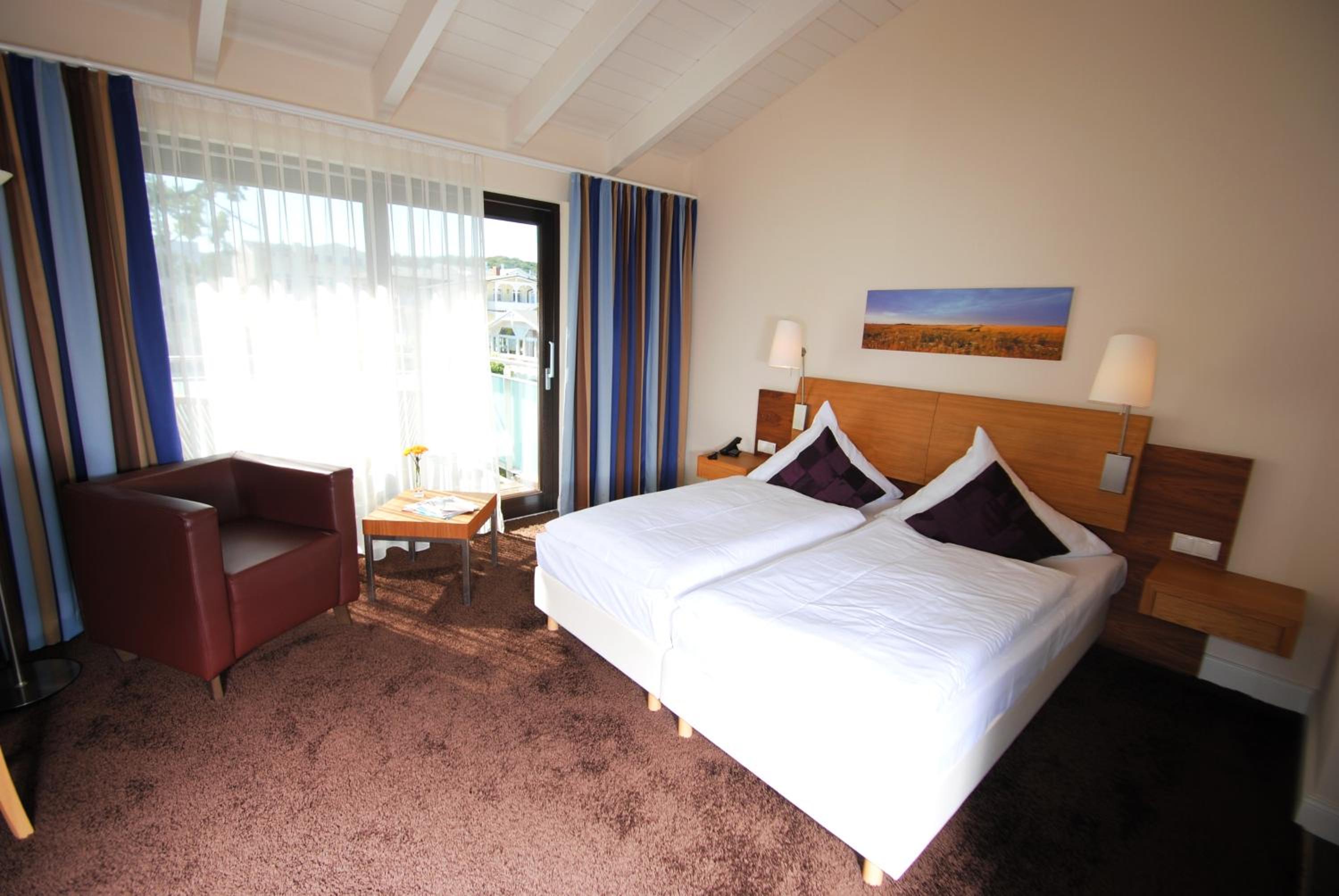 Double Room with Partial Sea View - Photo 6