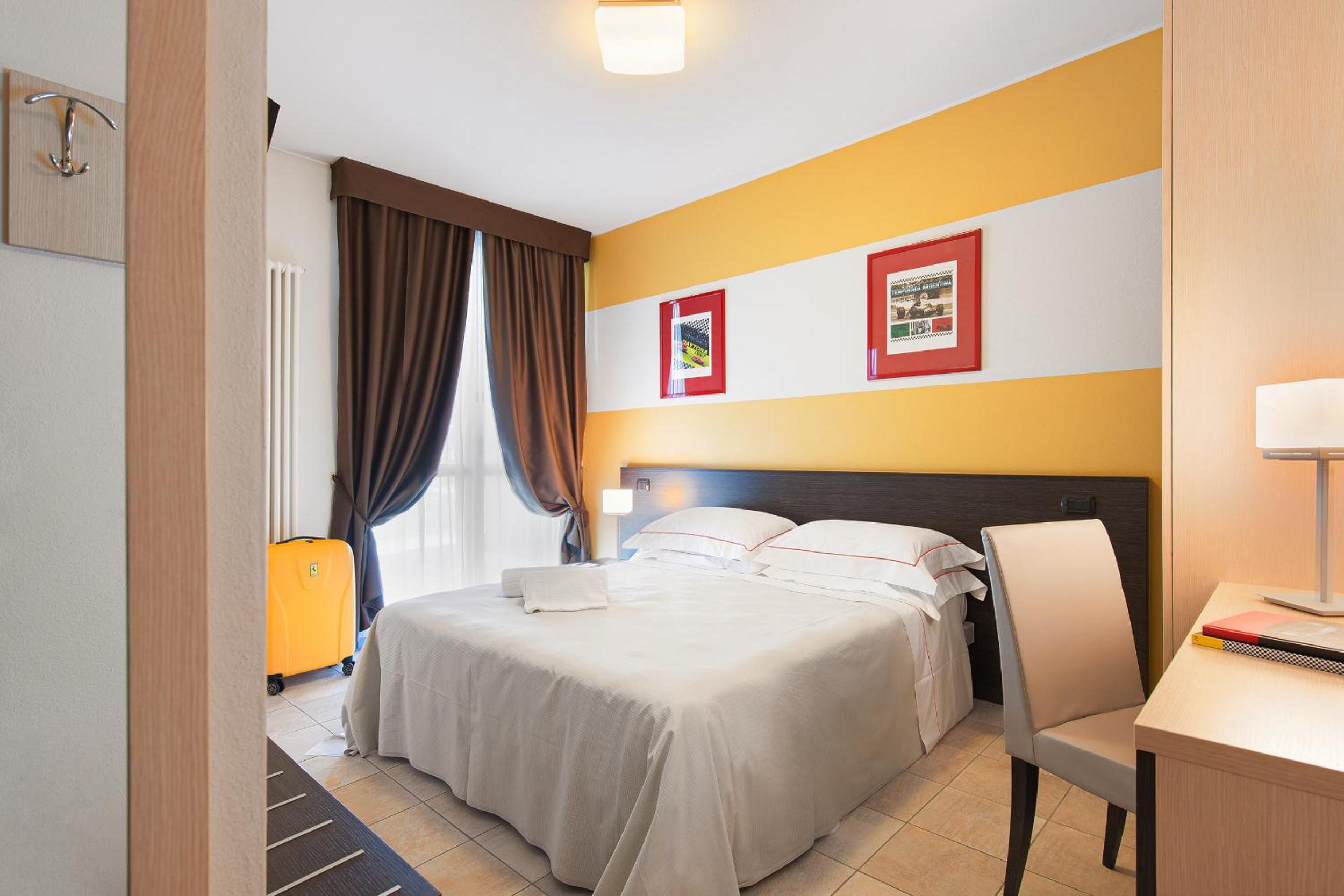 Double or Twin Room - Photo 6