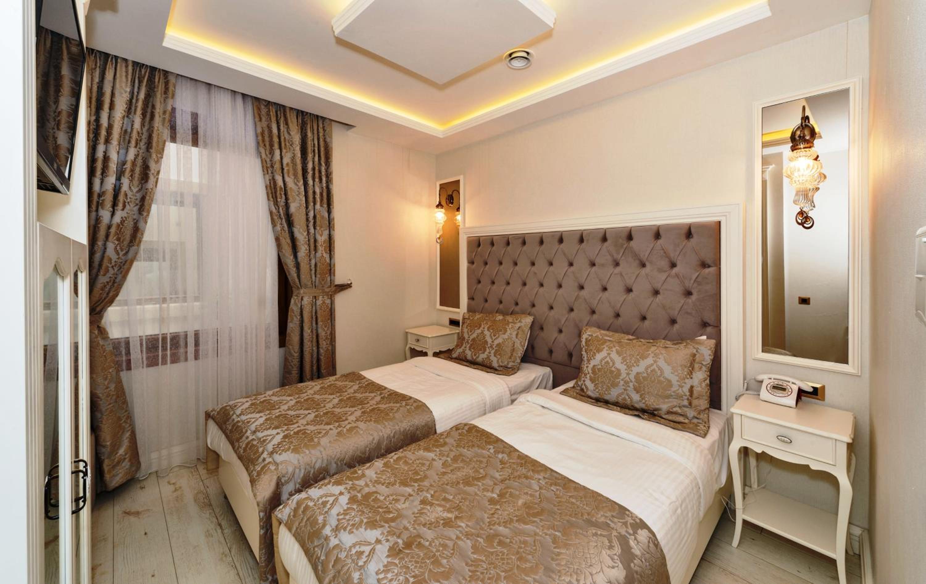 Standard Double or Twin Room photo 3
