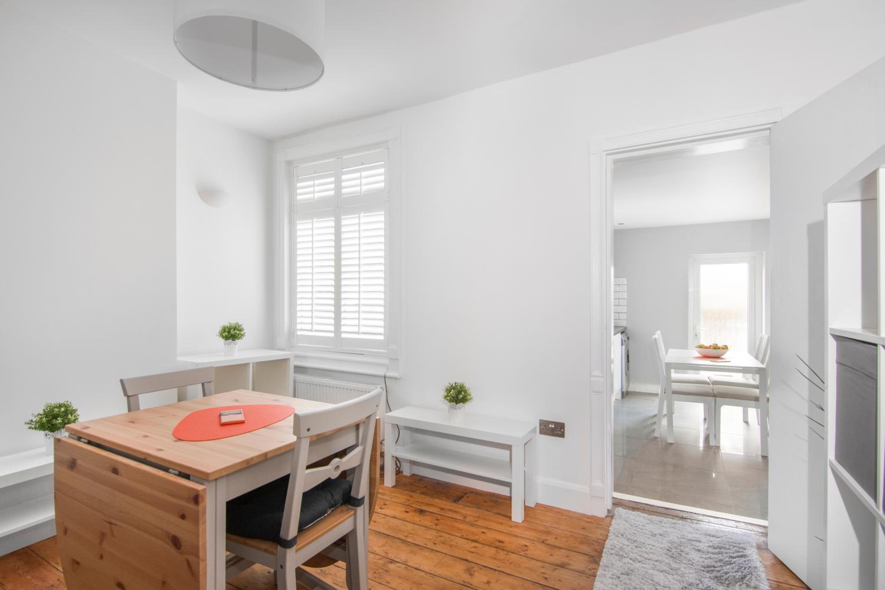 Three-Bedroom House photo 2