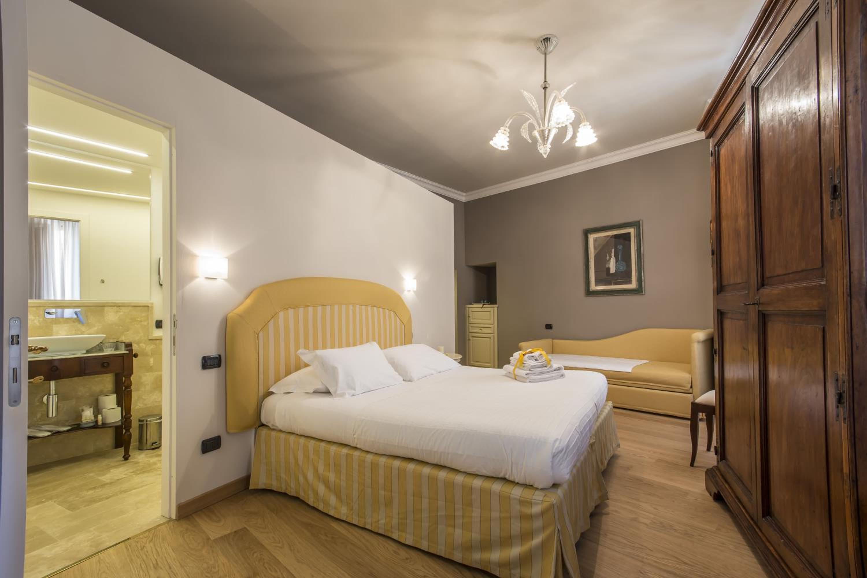 Superior Double or Twin Room - Photo 2