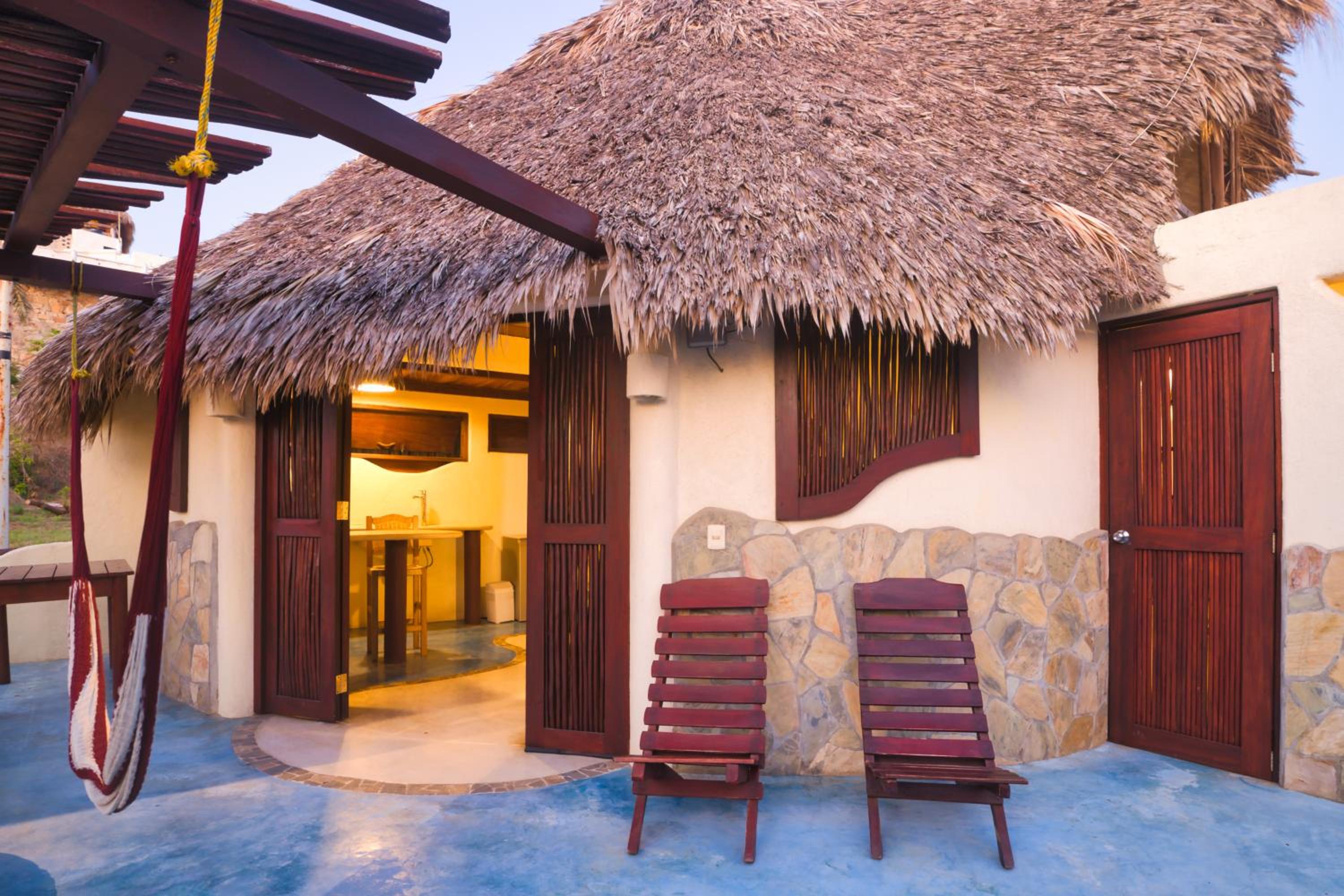 Family Bungalow - Photo 5