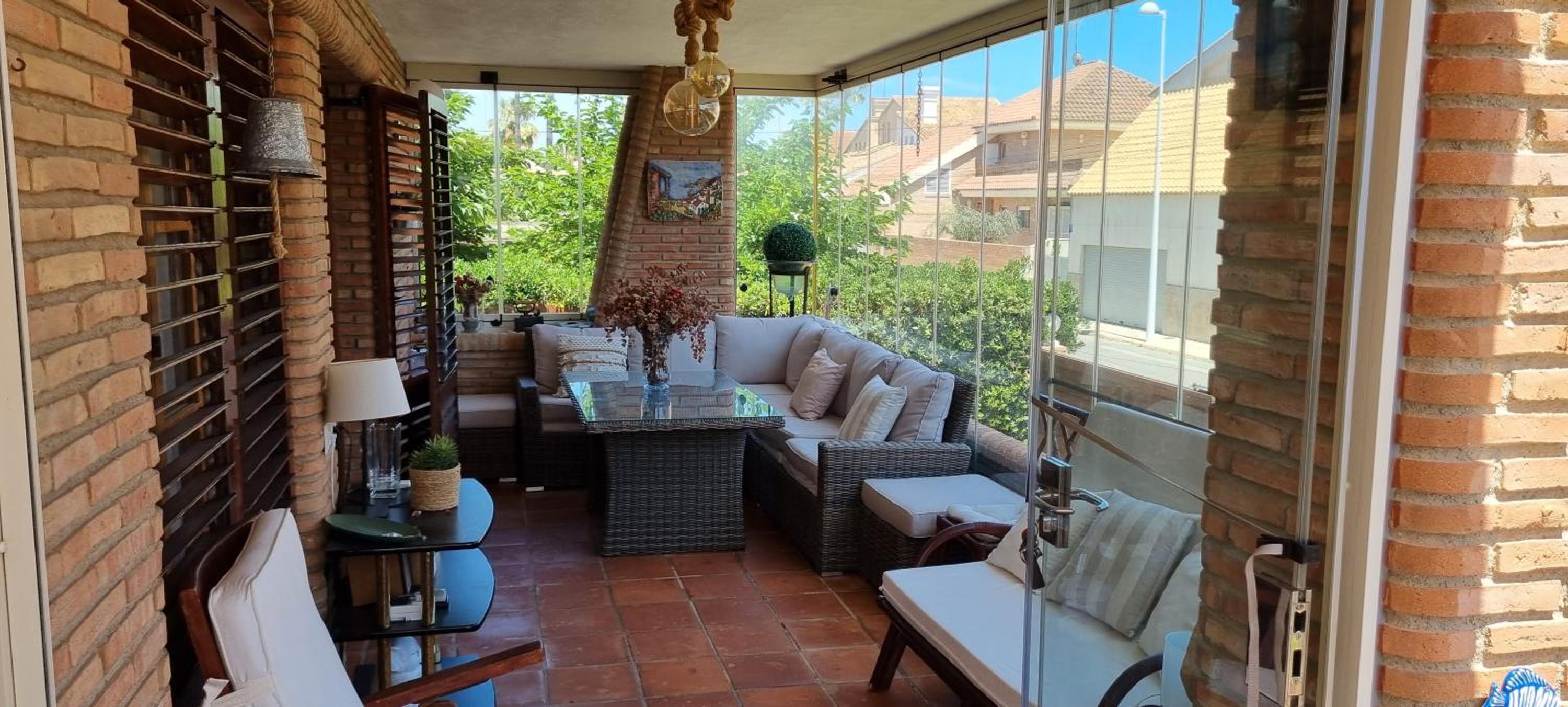 Villa photo 2