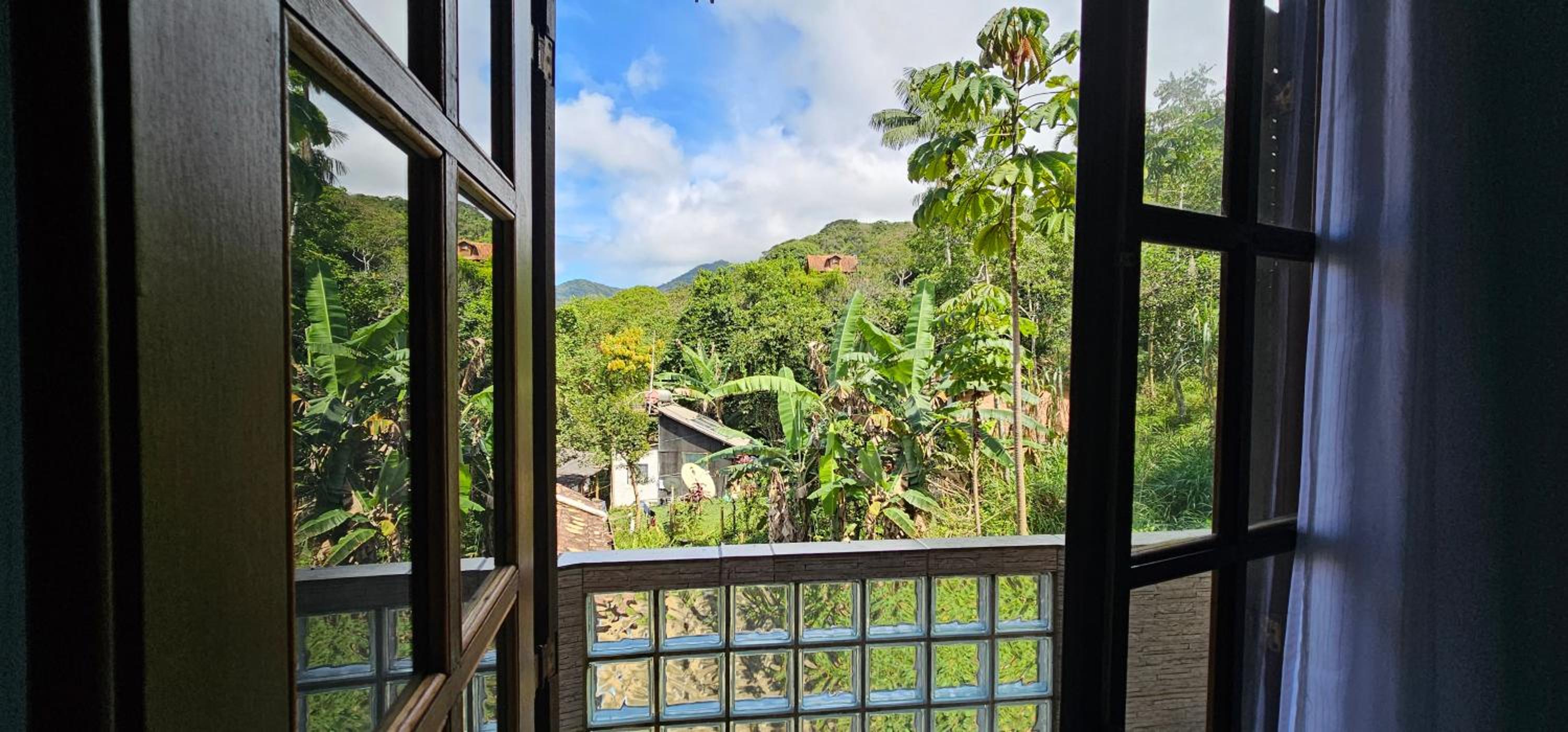 Double Room with Balcony (3 Adults) - Photo 3