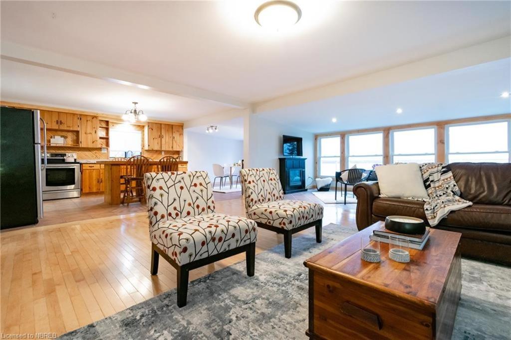 Four-Bedroom House photo 2