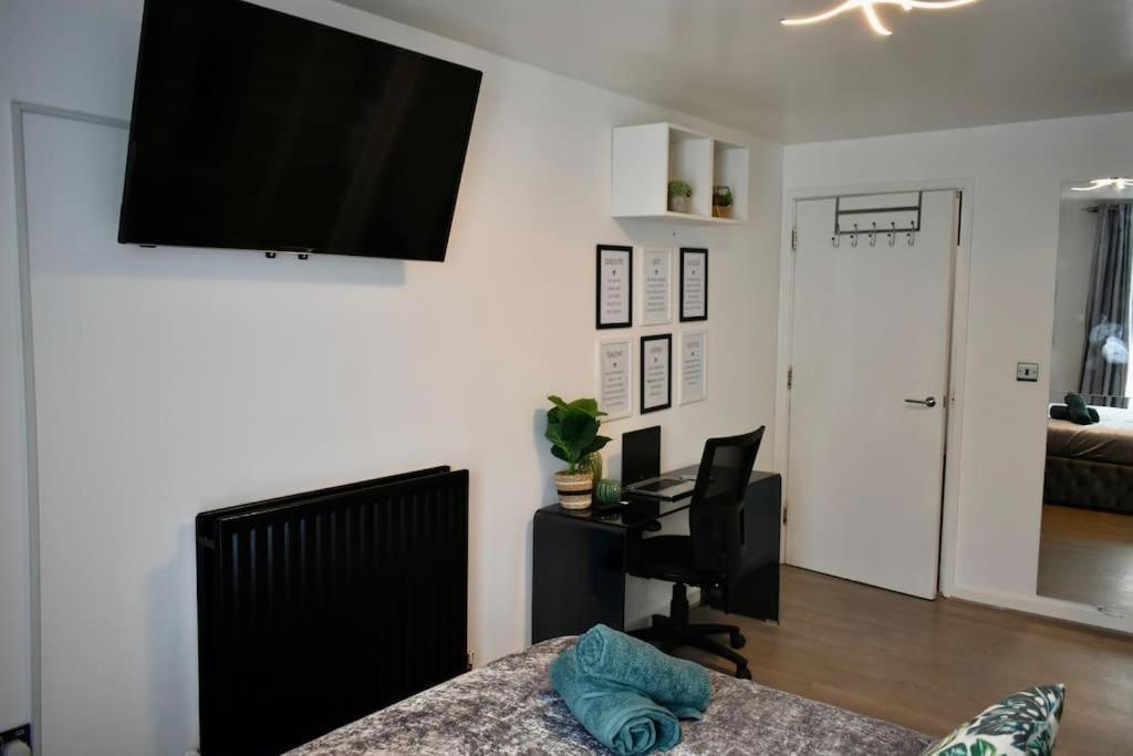 Two-Bedroom Apartment photo 3