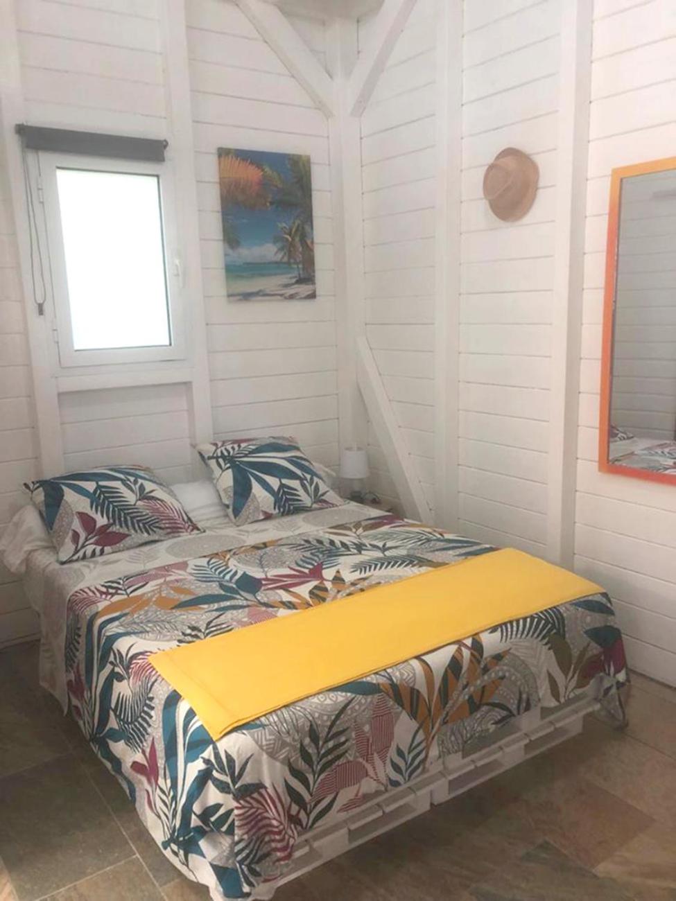 One-Bedroom House photo 1