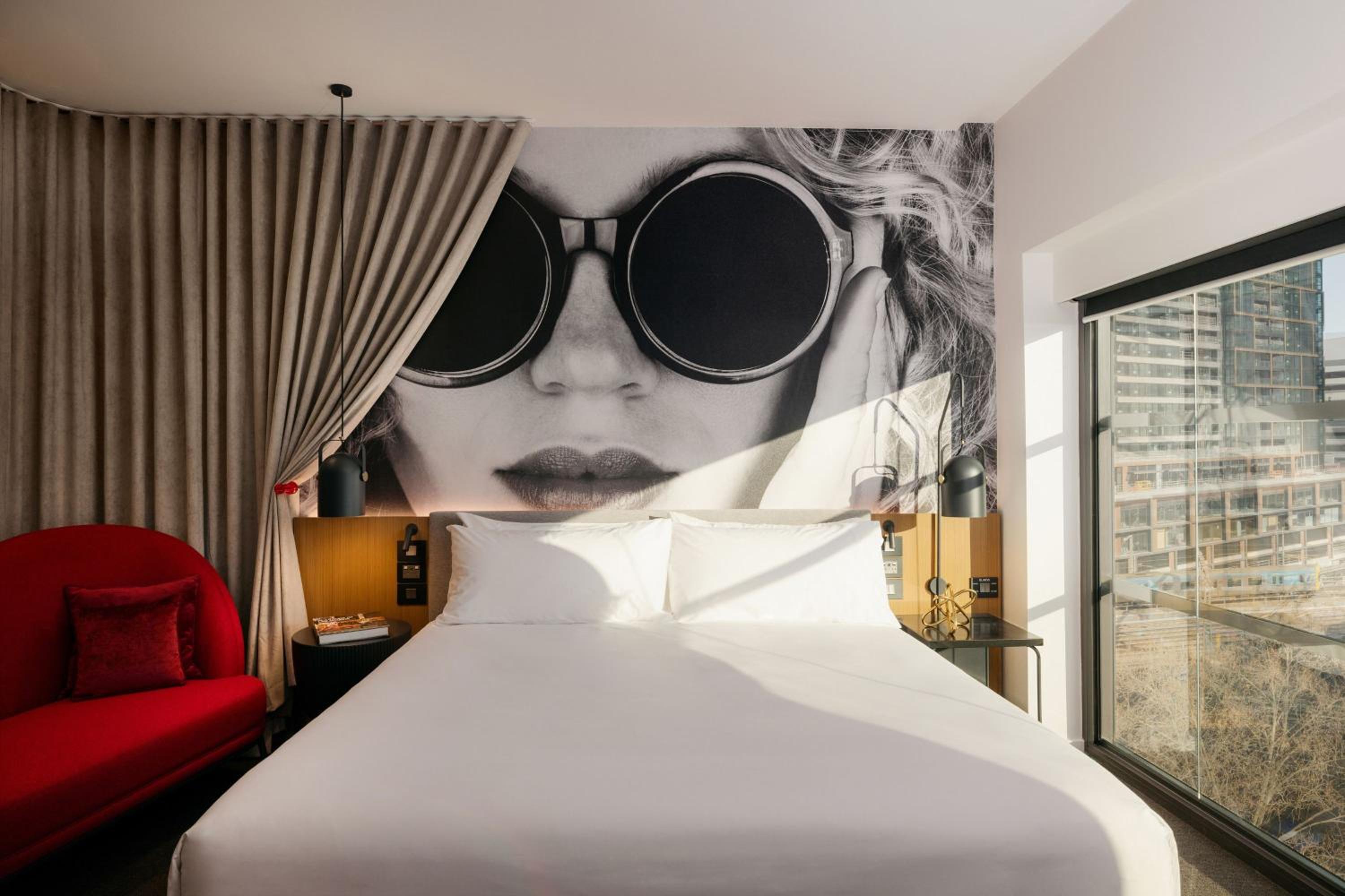 Standard King Room - High Floor - Photo 4