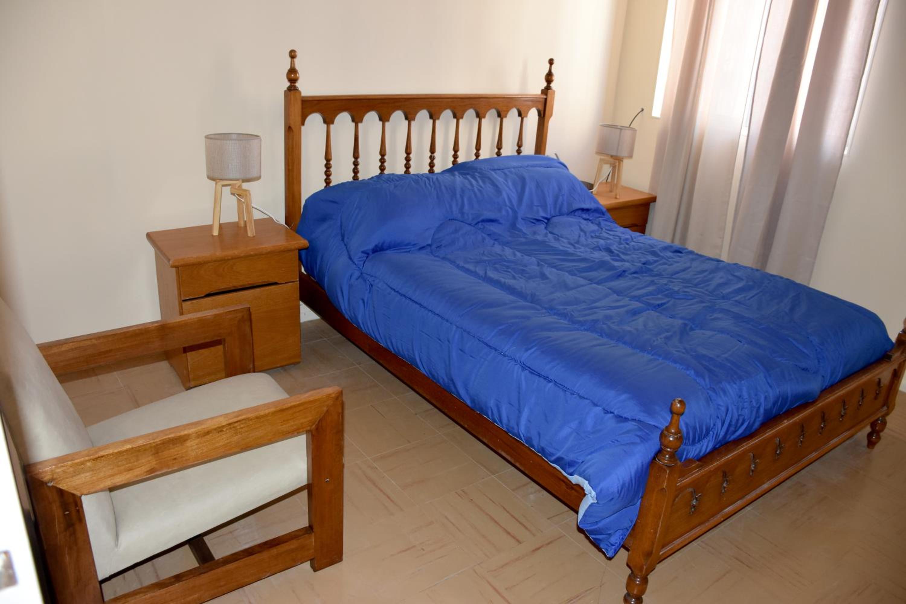 One-Bedroom Apartment photo 1