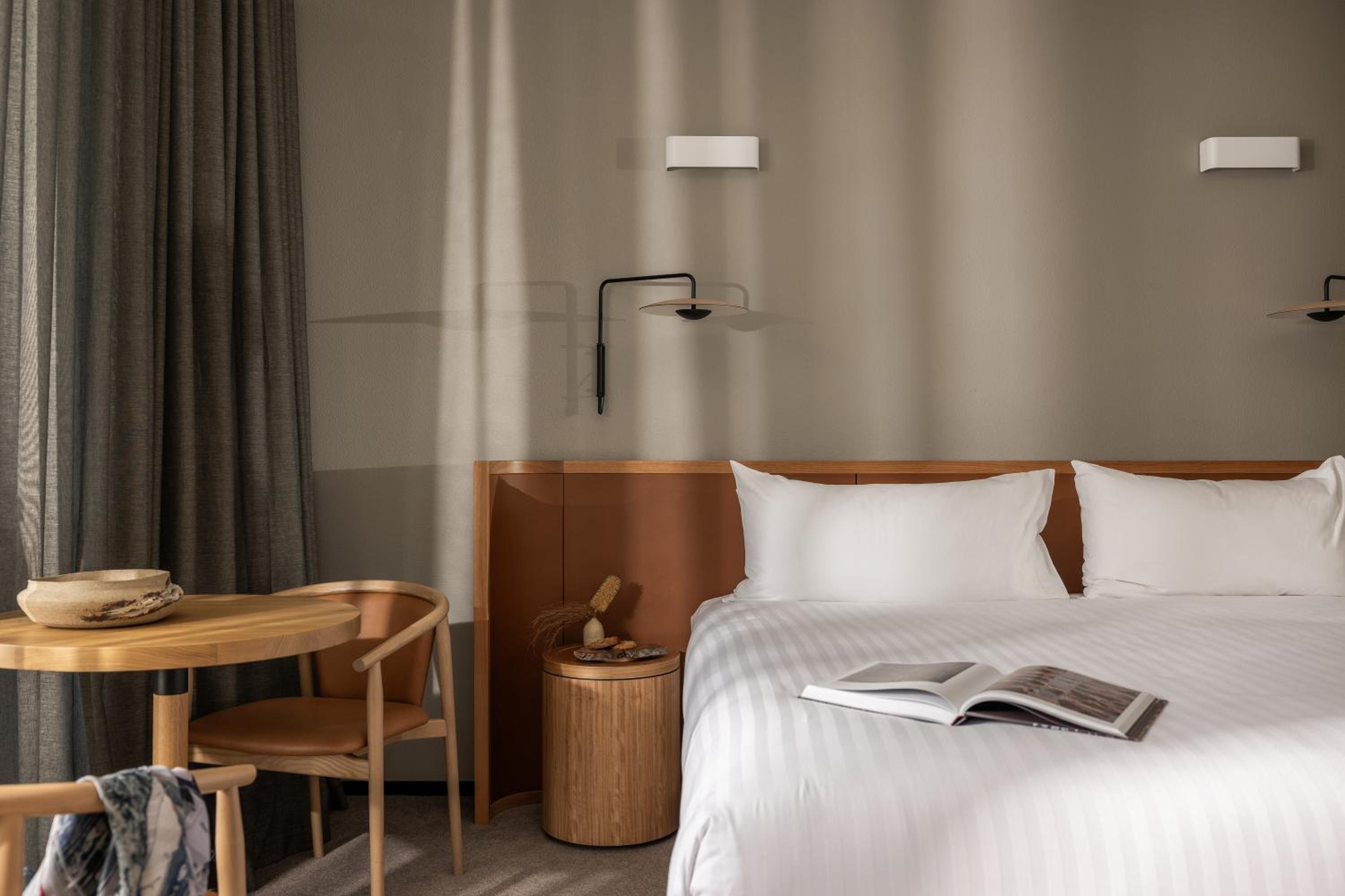 Deluxe King Suite