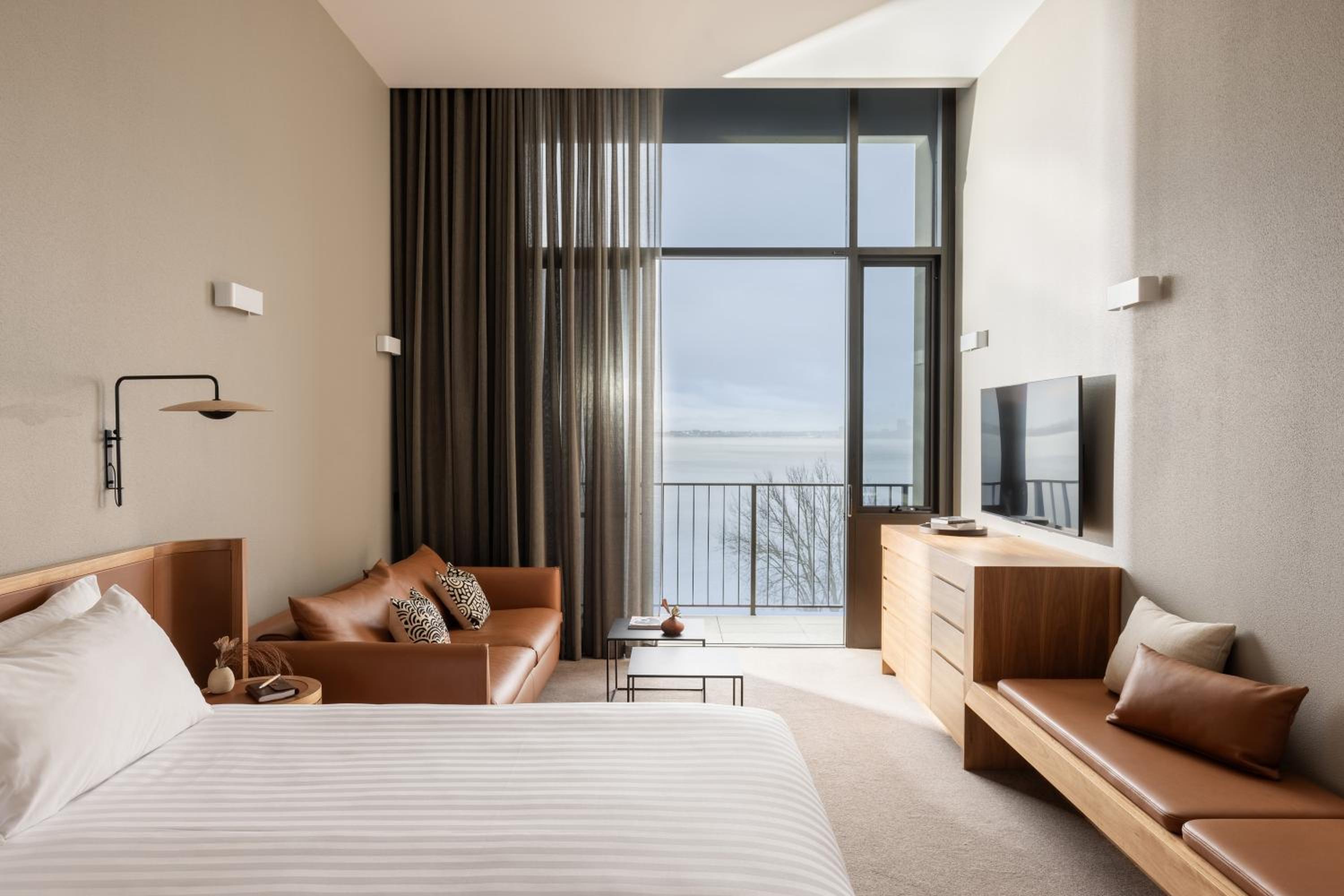 Premium King River View - Photo 2