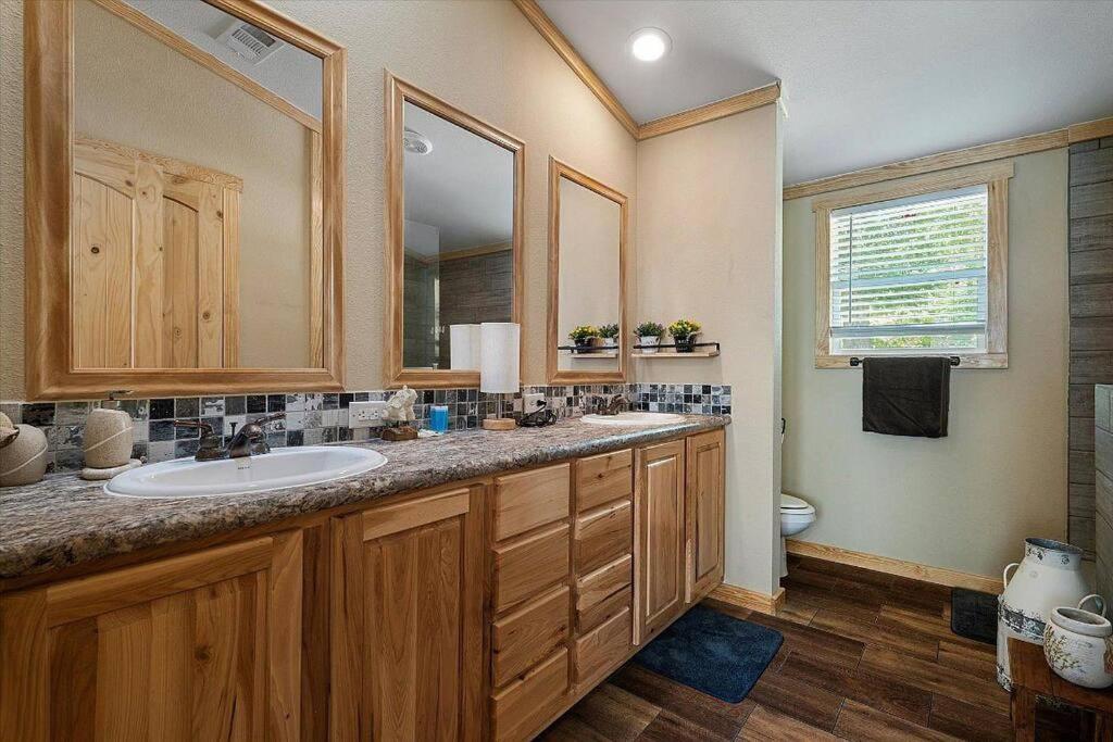 Two-Bedroom House photo 3
