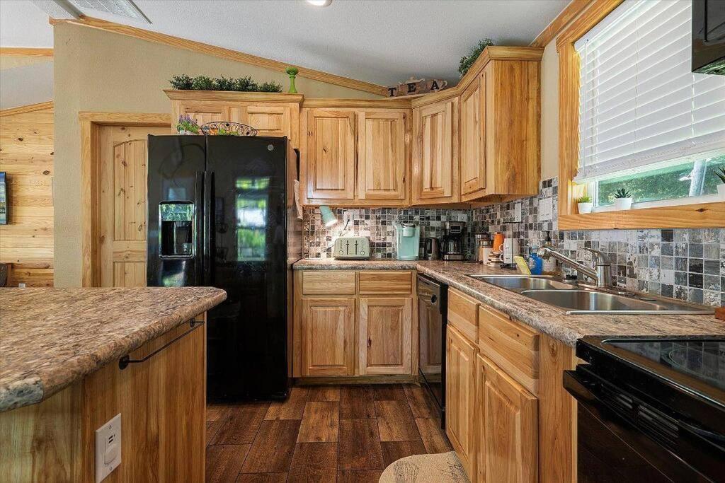 Two-Bedroom House photo 2