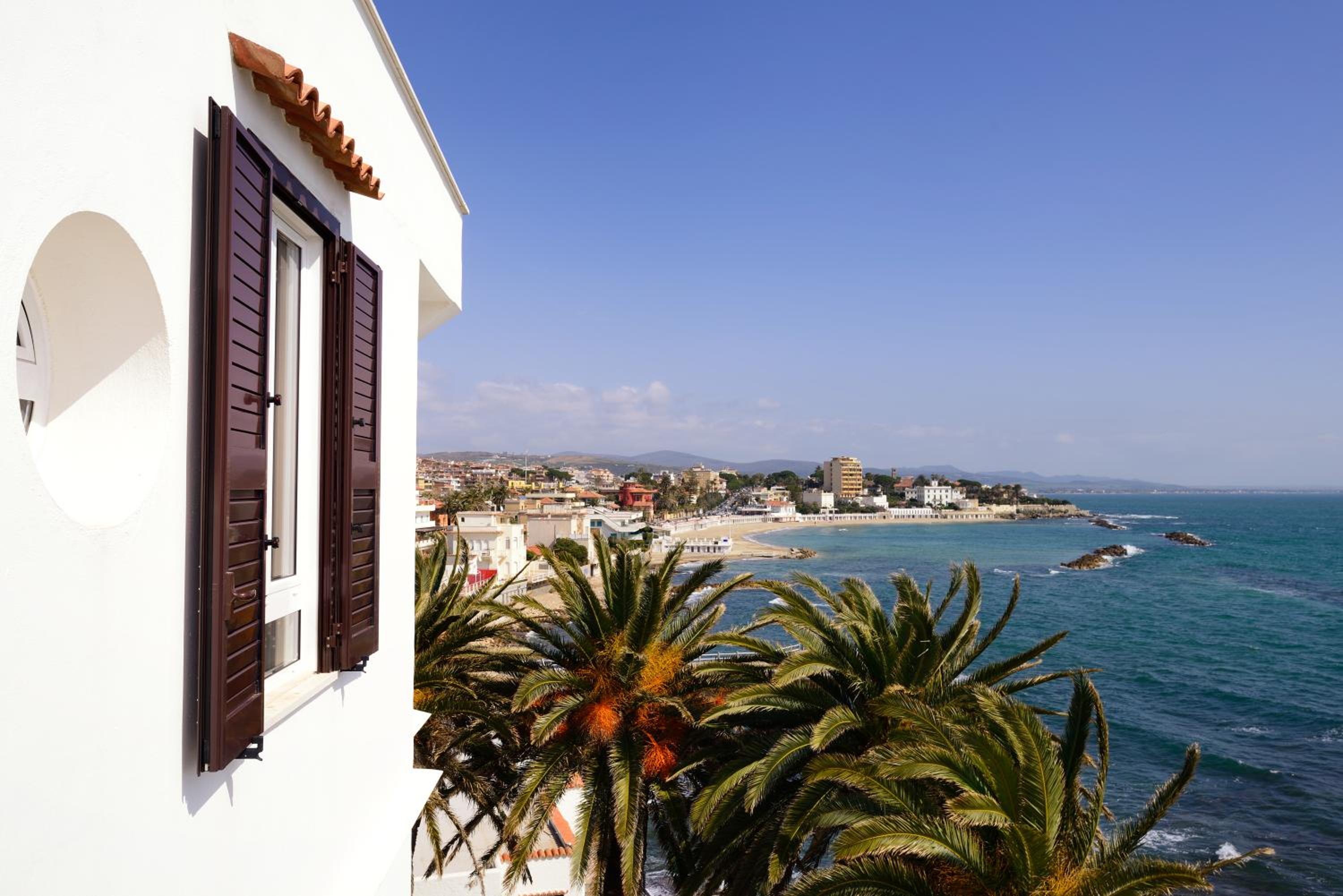 Deluxe Double Room with Sea View Balcony  photo 3
