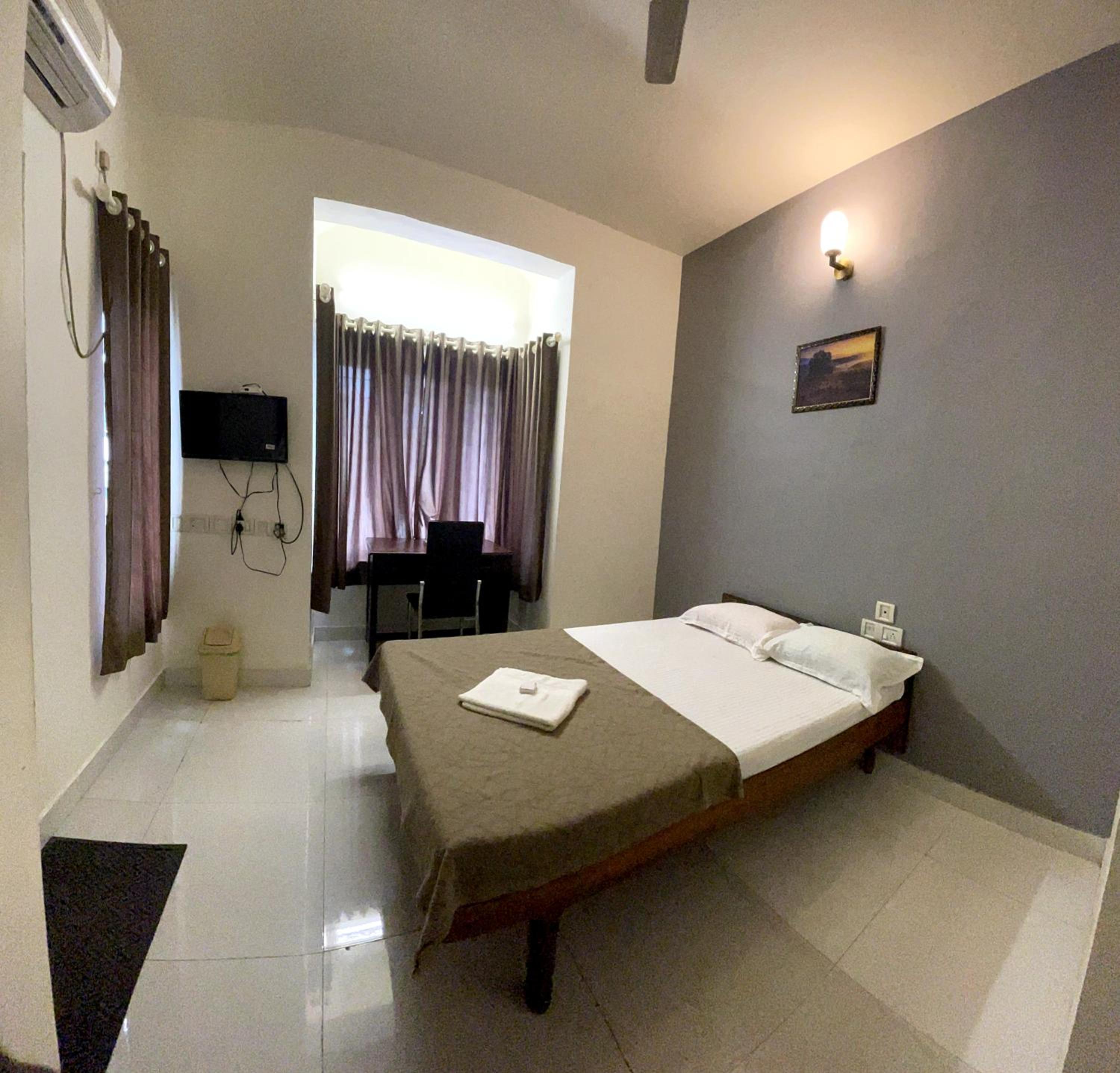 Deluxe Single Room