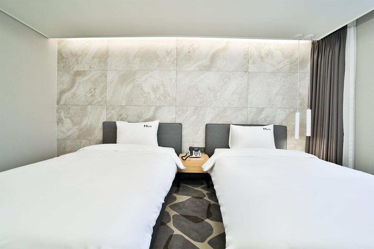 Deluxe Twin Room - Photo 7