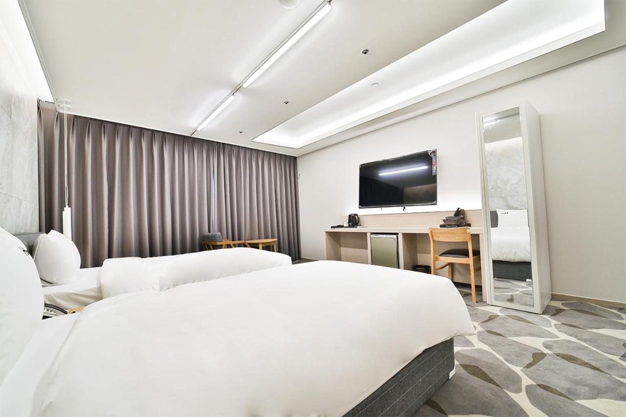 Deluxe Twin Room - Photo 3