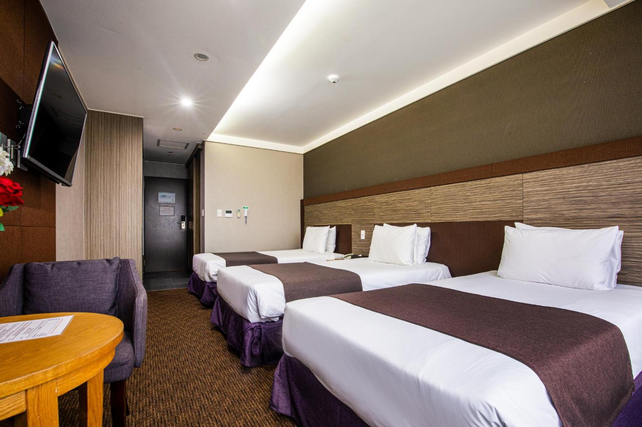 Deluxe Triple Room