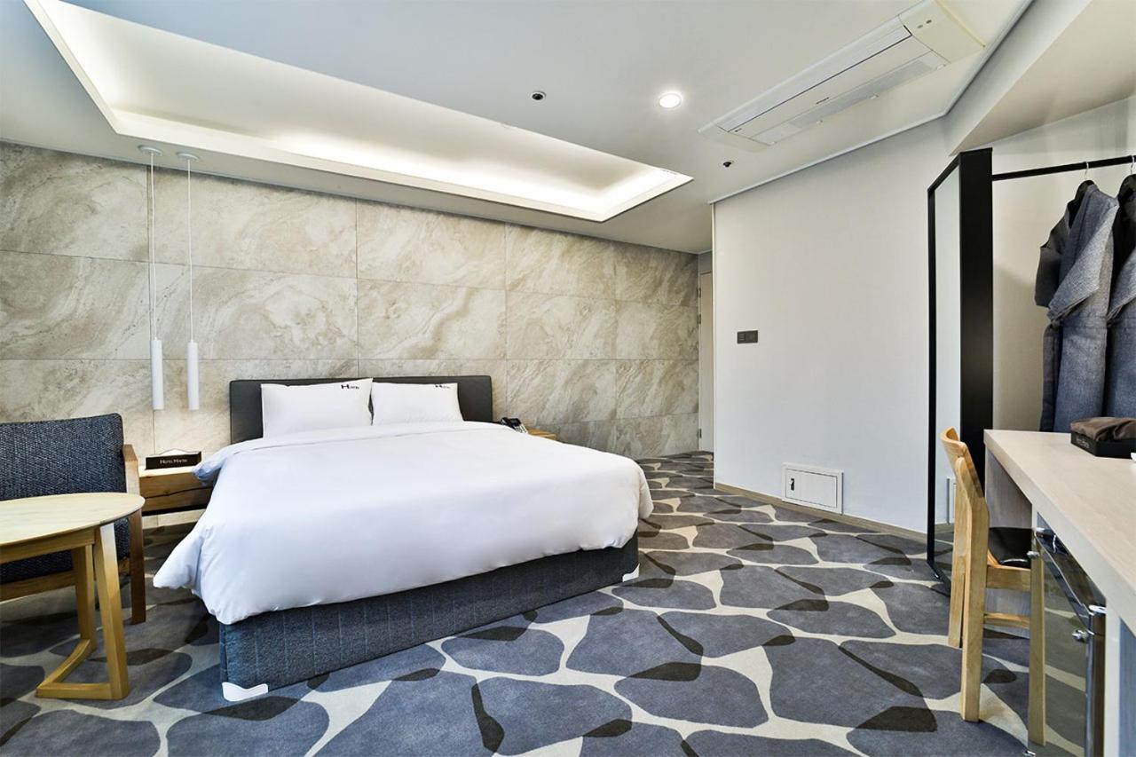 Standard Double Room - Photo 4