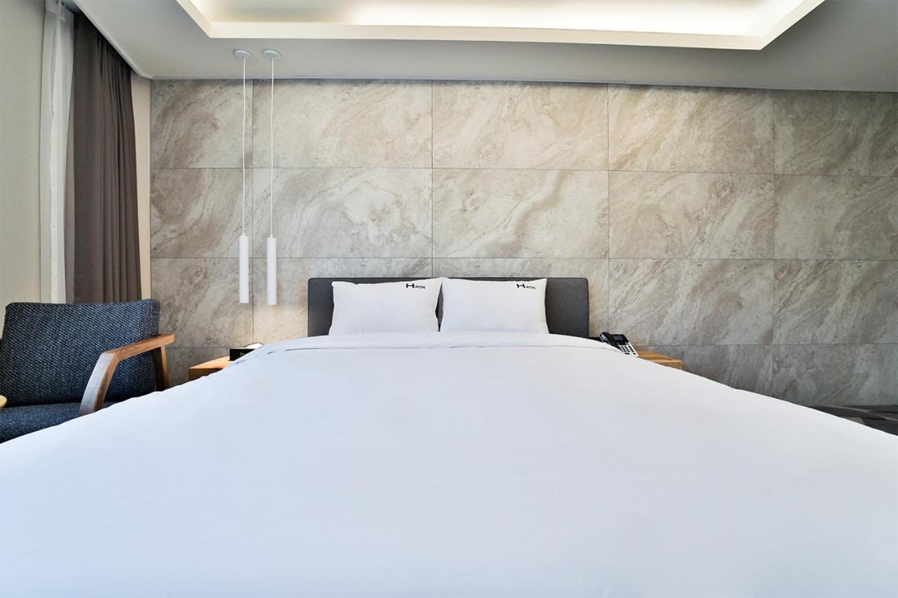 Standard Double Room - Photo 6