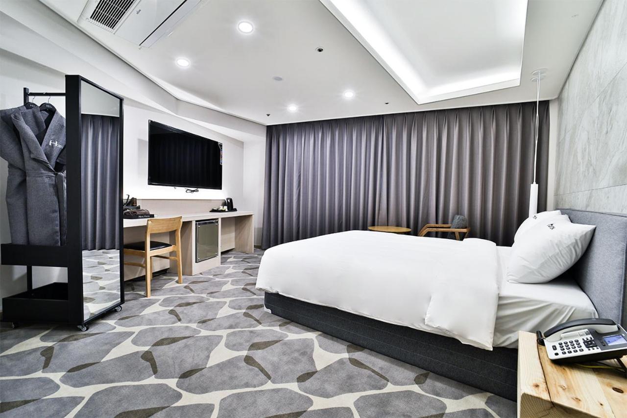 Standard Double Room - Photo 3