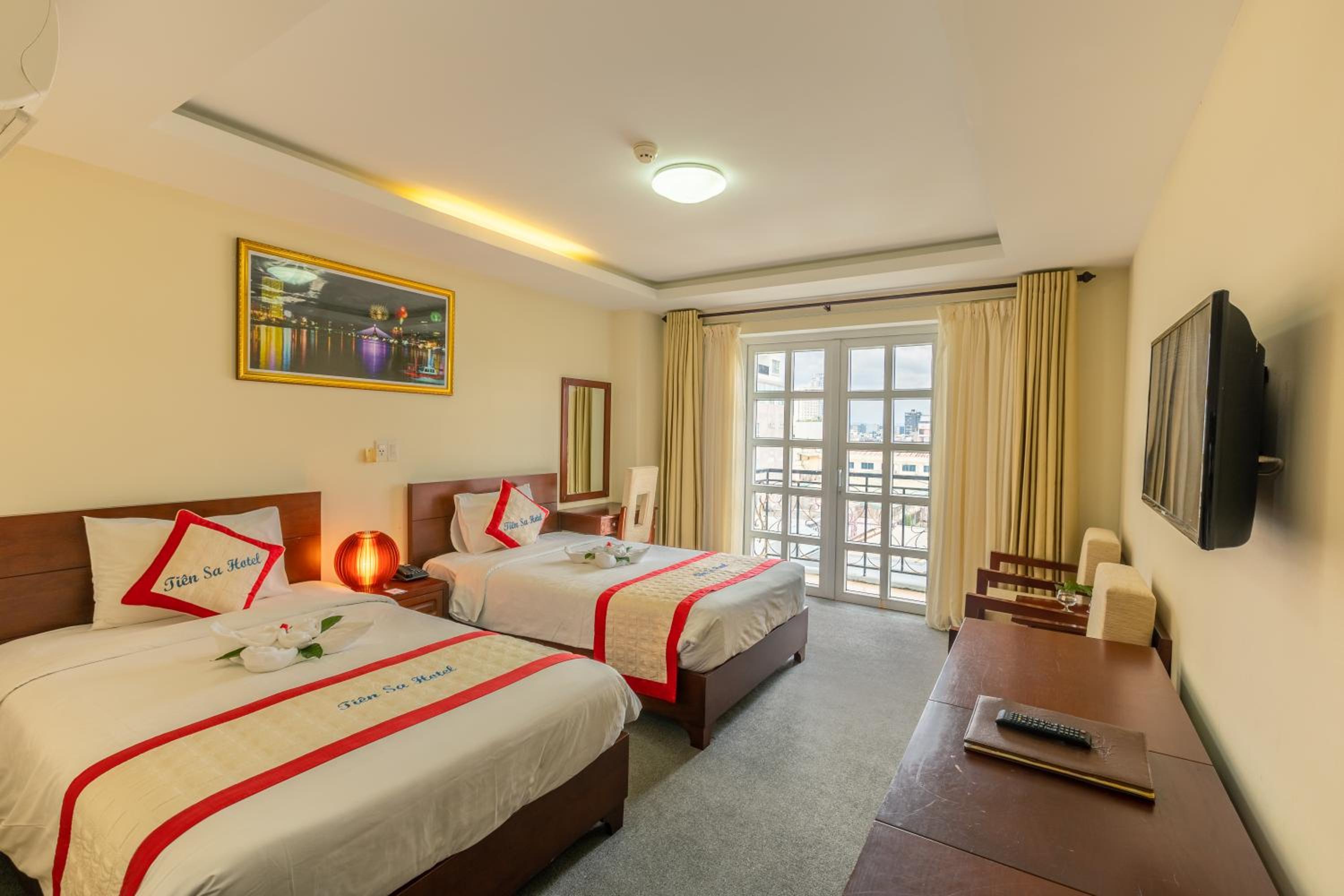 Superior Twin Room with City View