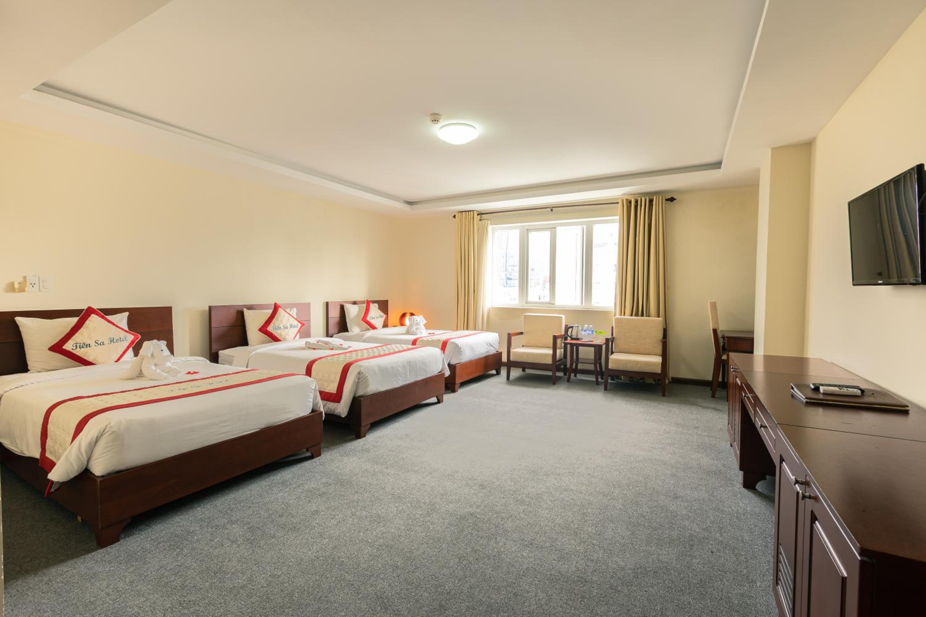Triple Room with City View