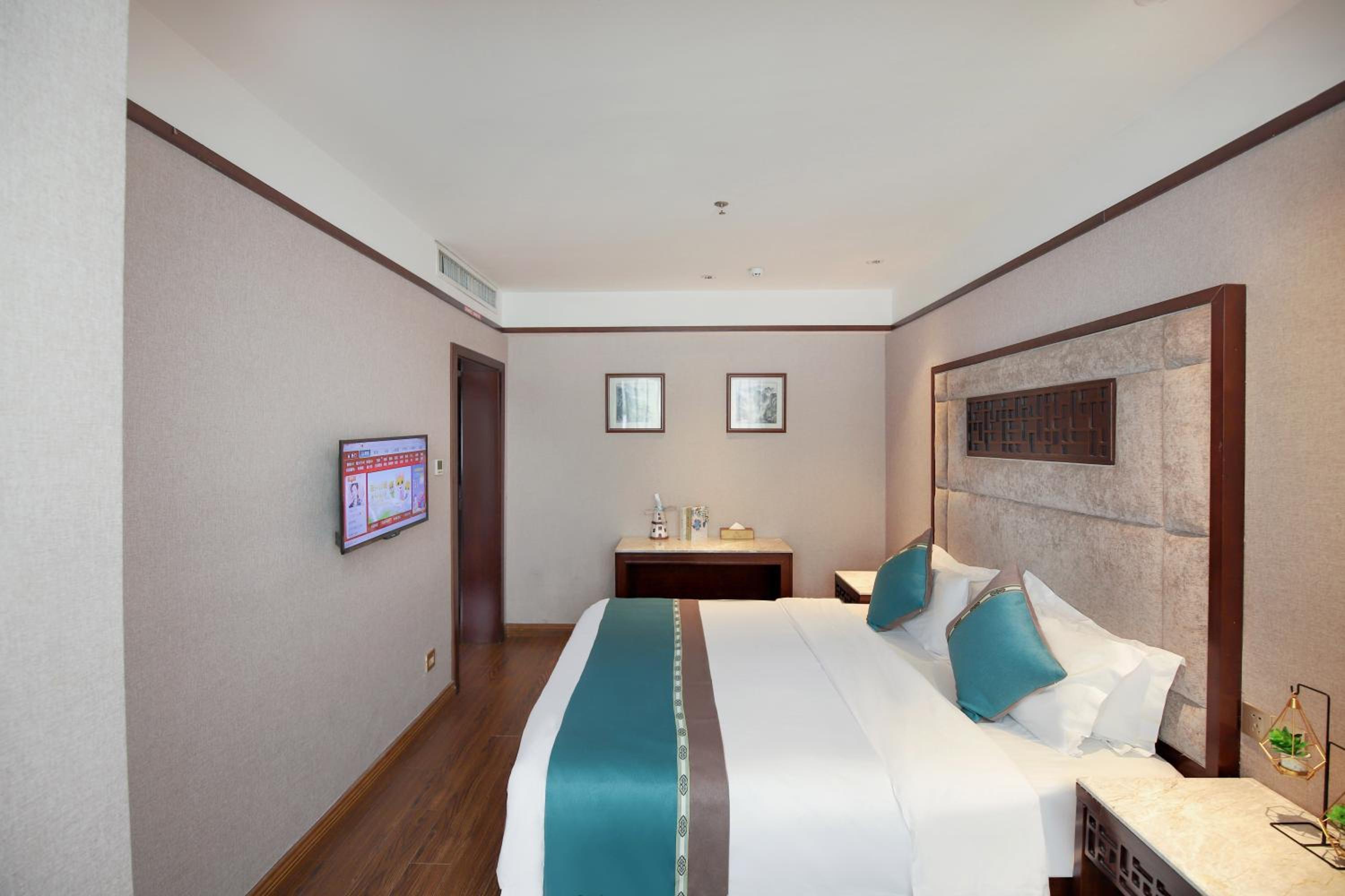 Deluxe Double Room photo 2