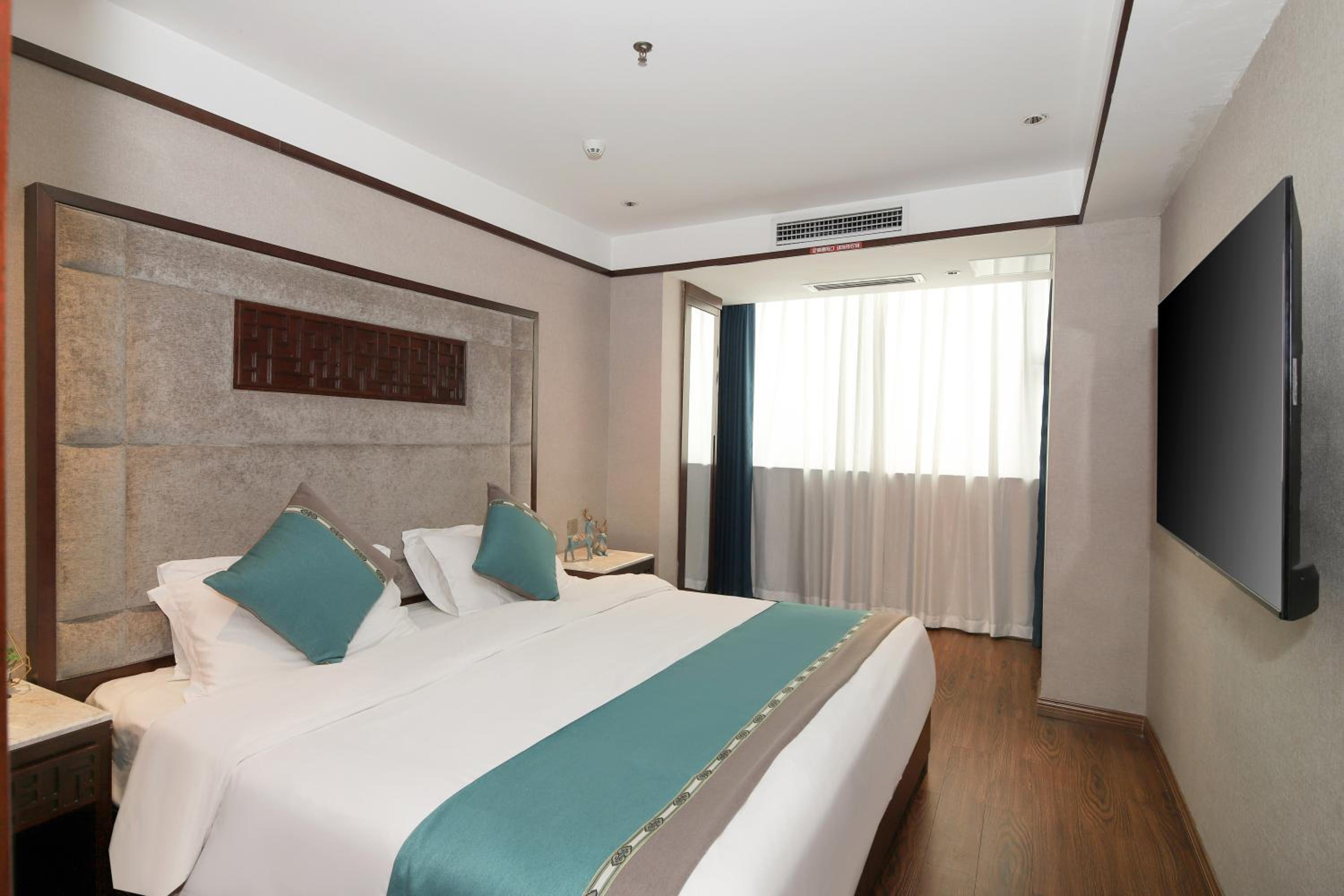 Budget Double Room photo 3